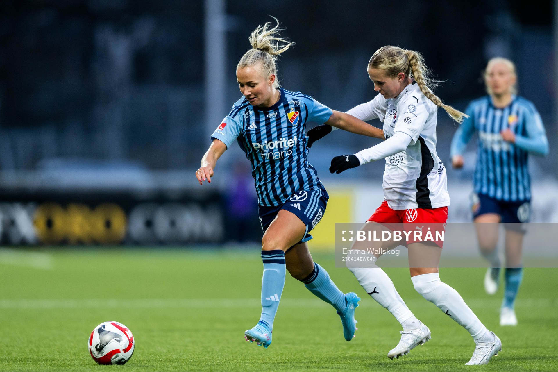 Djurgårdens Ebba Hed och FC Rosengårds Ria Noora Minerva