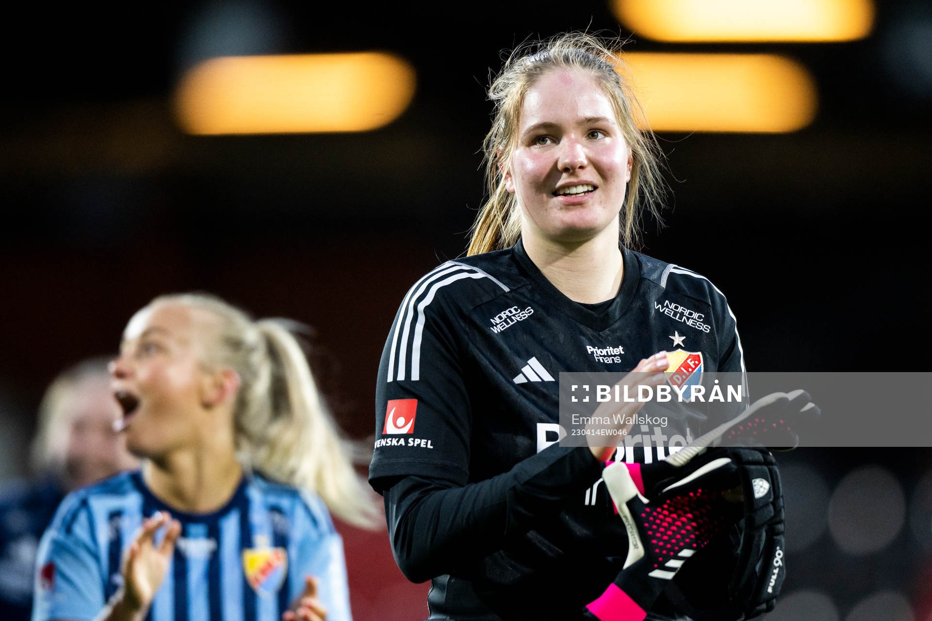 Djurgårdens målvakt Elvira Björklund jublar