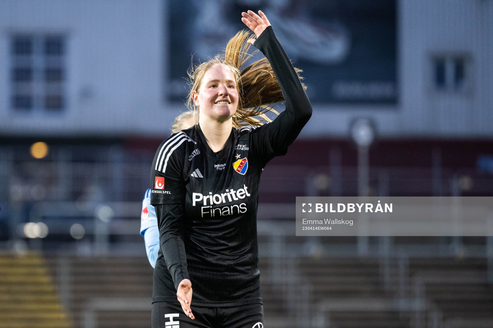Djurgårdens målvakt Elvira Björklund jublar