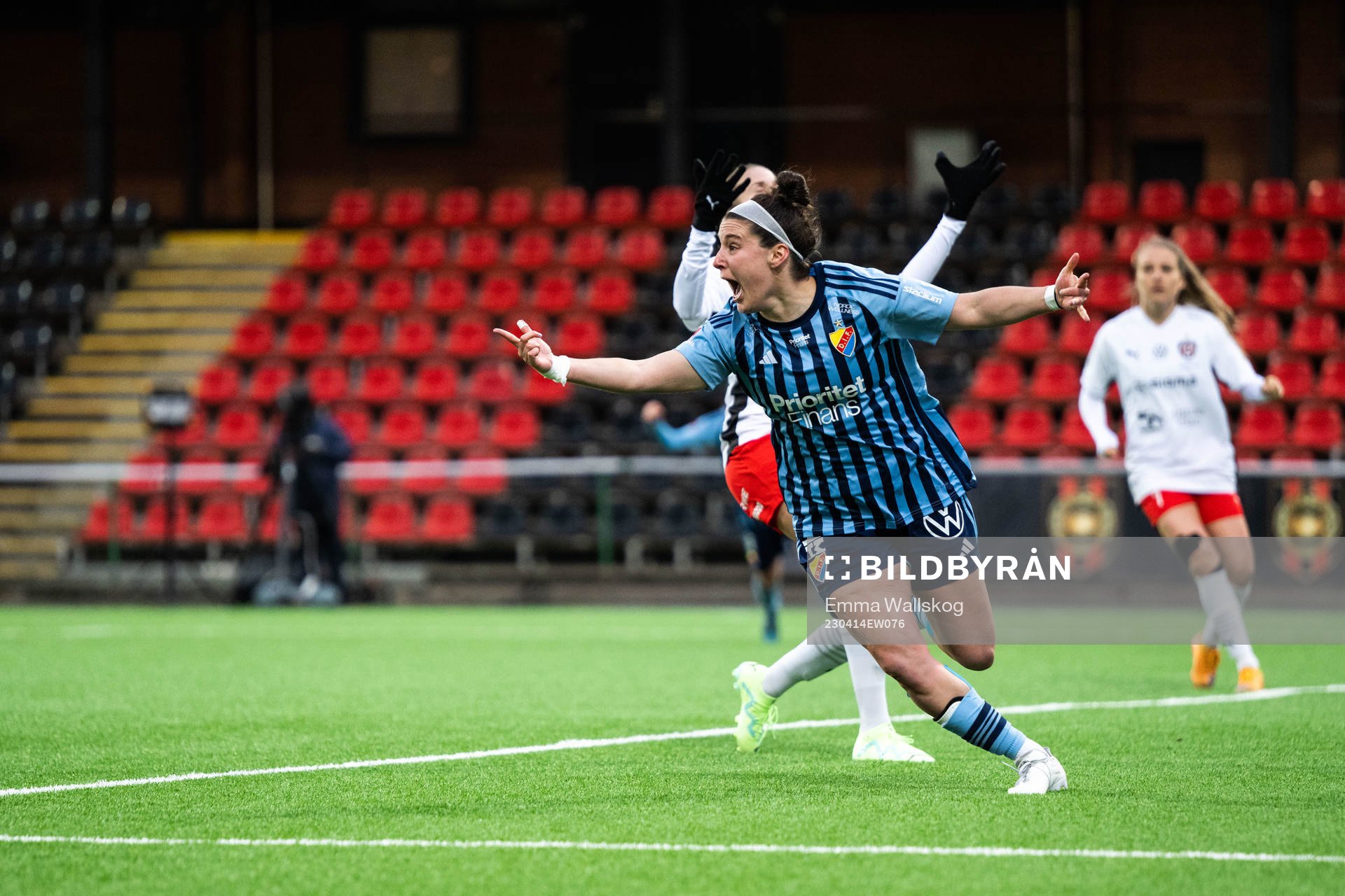 Djurgårdens Hayley Dowd jublar