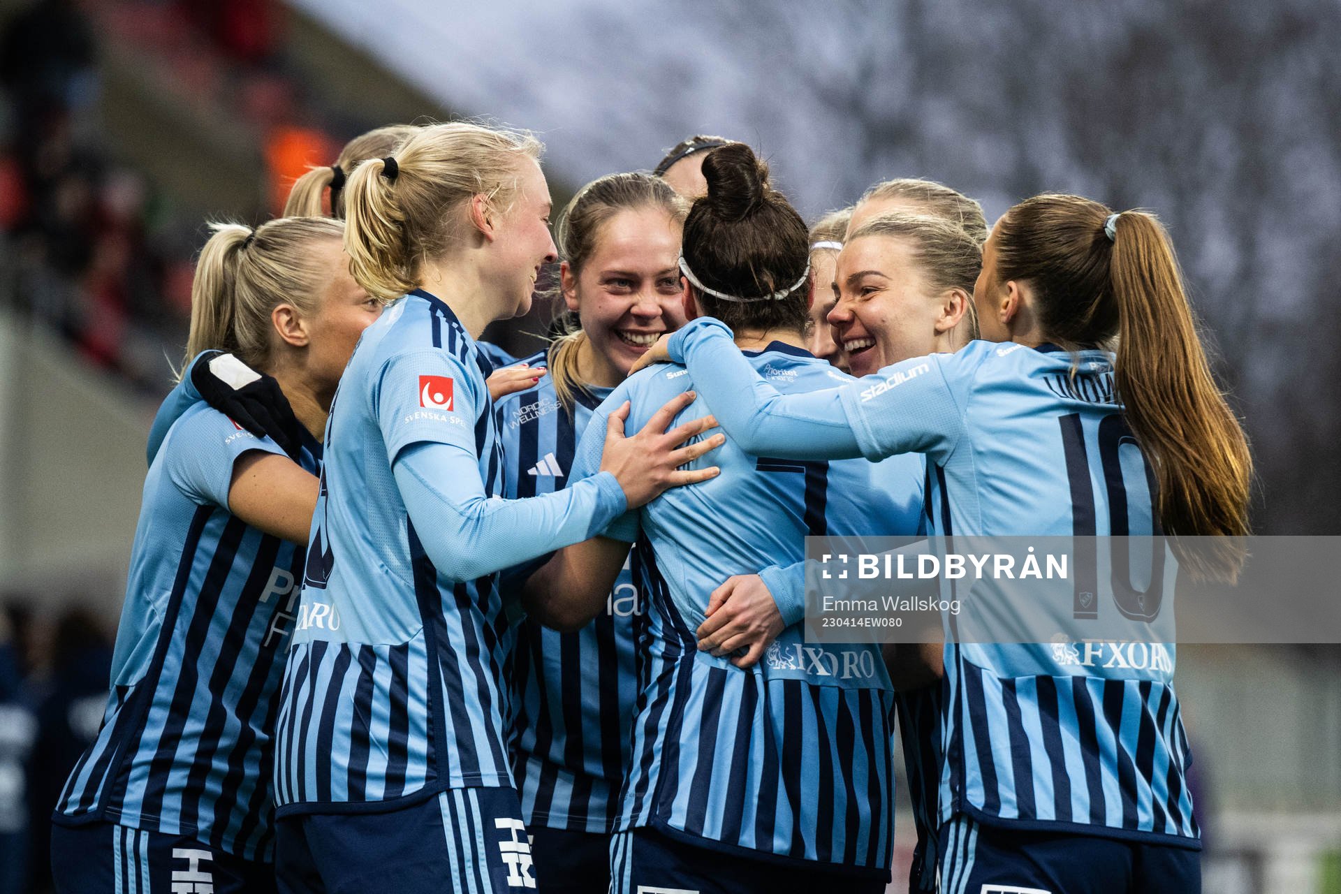 Djurgårdens Hayley Dowd jublar med lagkamrater
