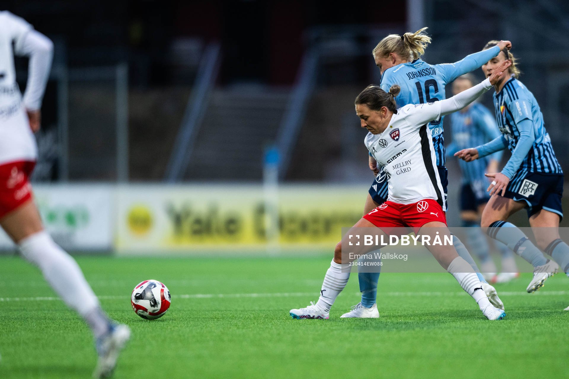 Djurgårdens Stinalisa Johansson och FC Rosengårds Gina