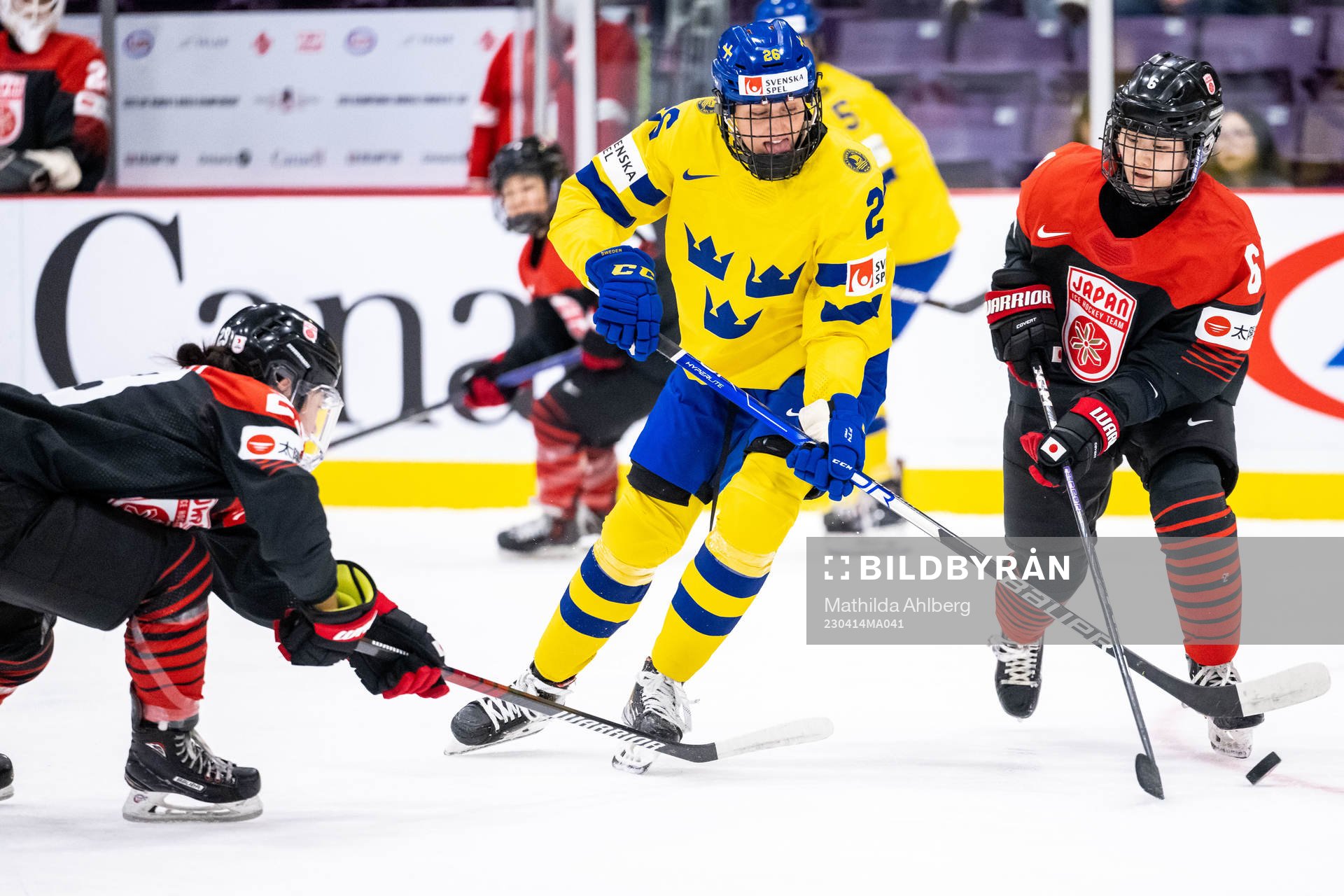 Hanna Olsson of Sweden and Kohane Sato of Japan
