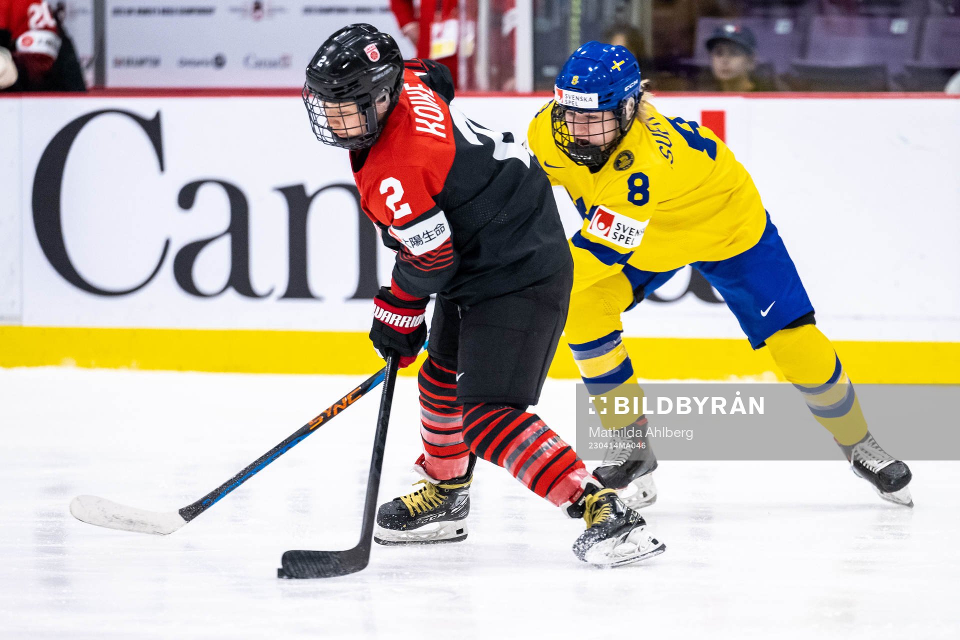Shiori Koike of Japan and Hilda Svensson of Sweden