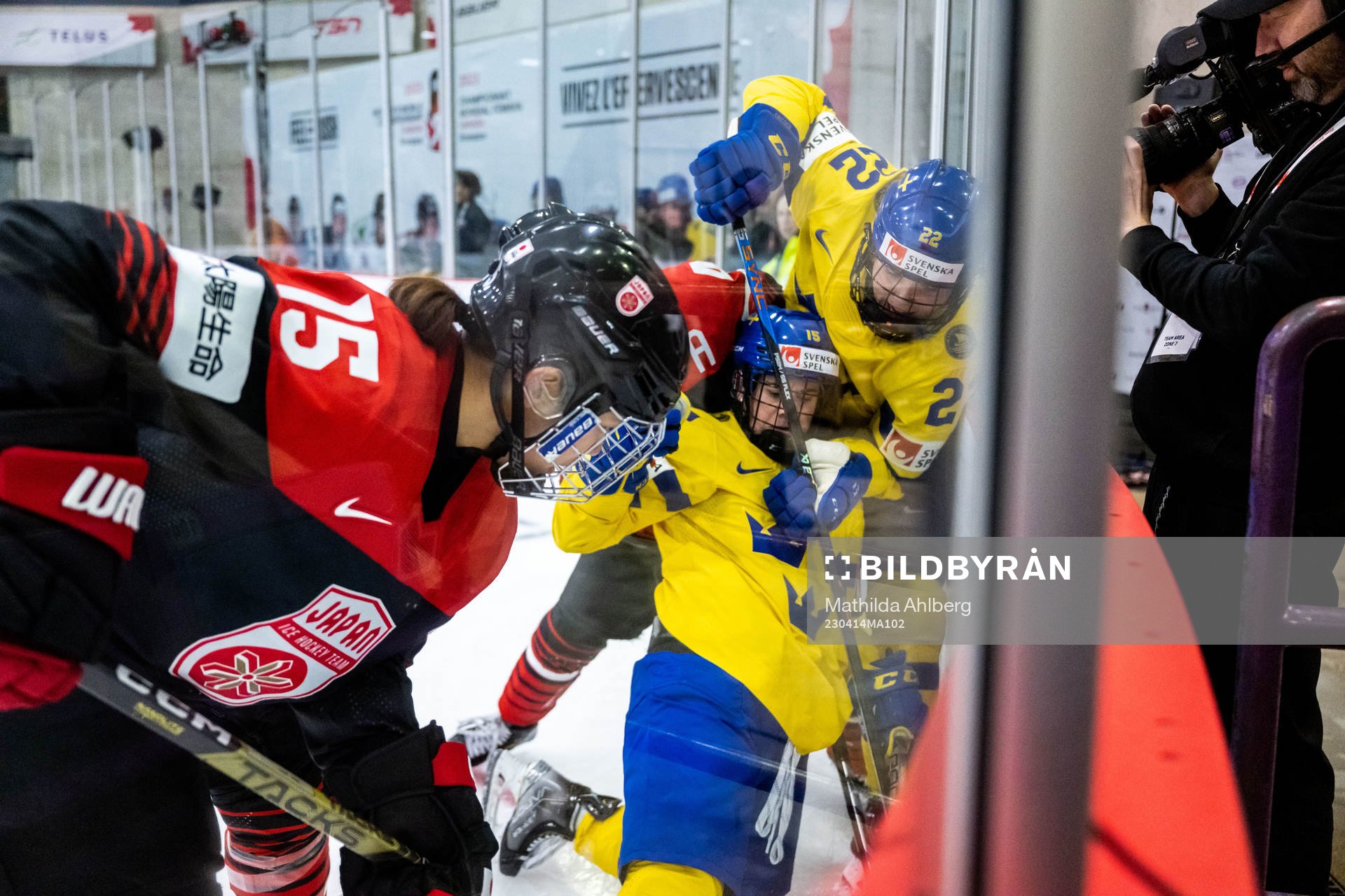 Rui Ukita of Japan and Lisa Johansson and Hanna Thuvik of