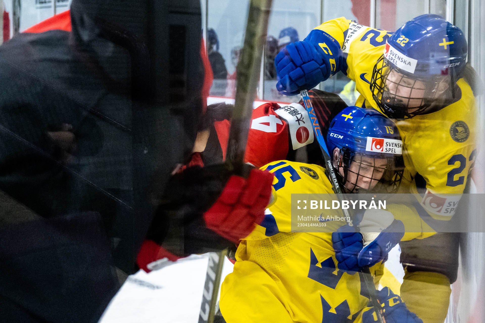 Rui Ukita of Japan and Lisa Johansson and Hanna Thuvik of