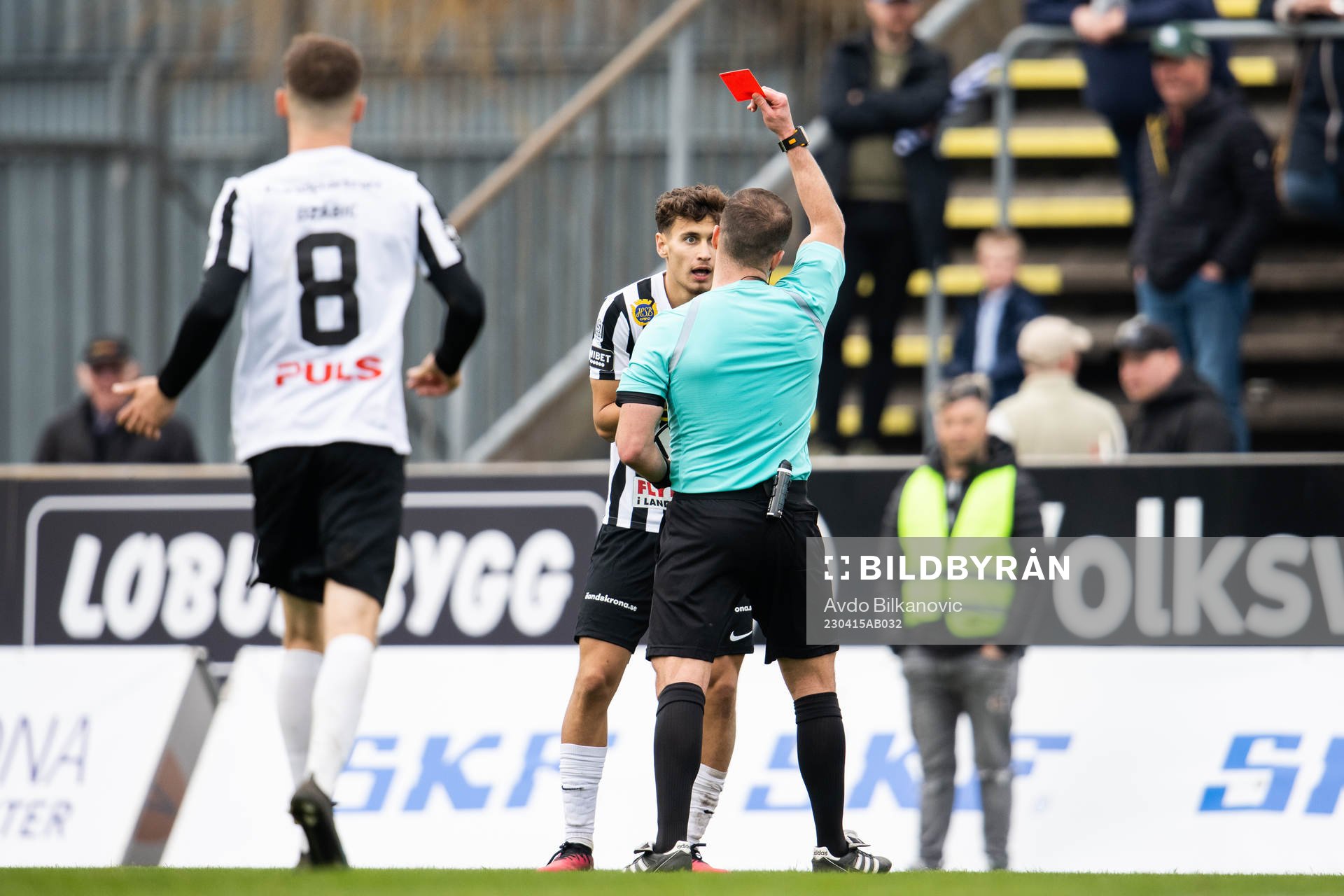 Landskronas Camil Jebara får rött kort