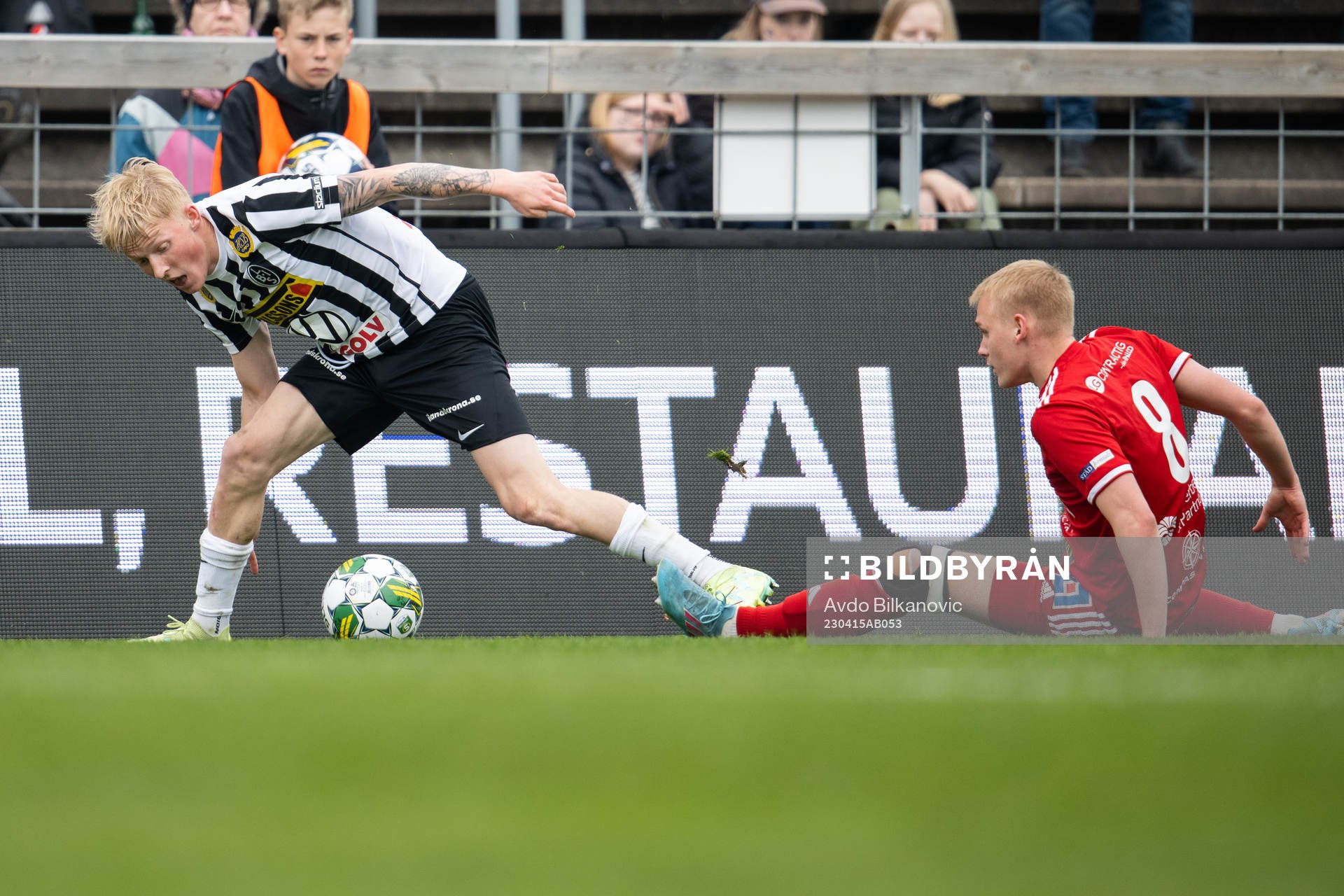 Landskronas Melker Widell mot Skövde AIKs Oscar Lennerskog