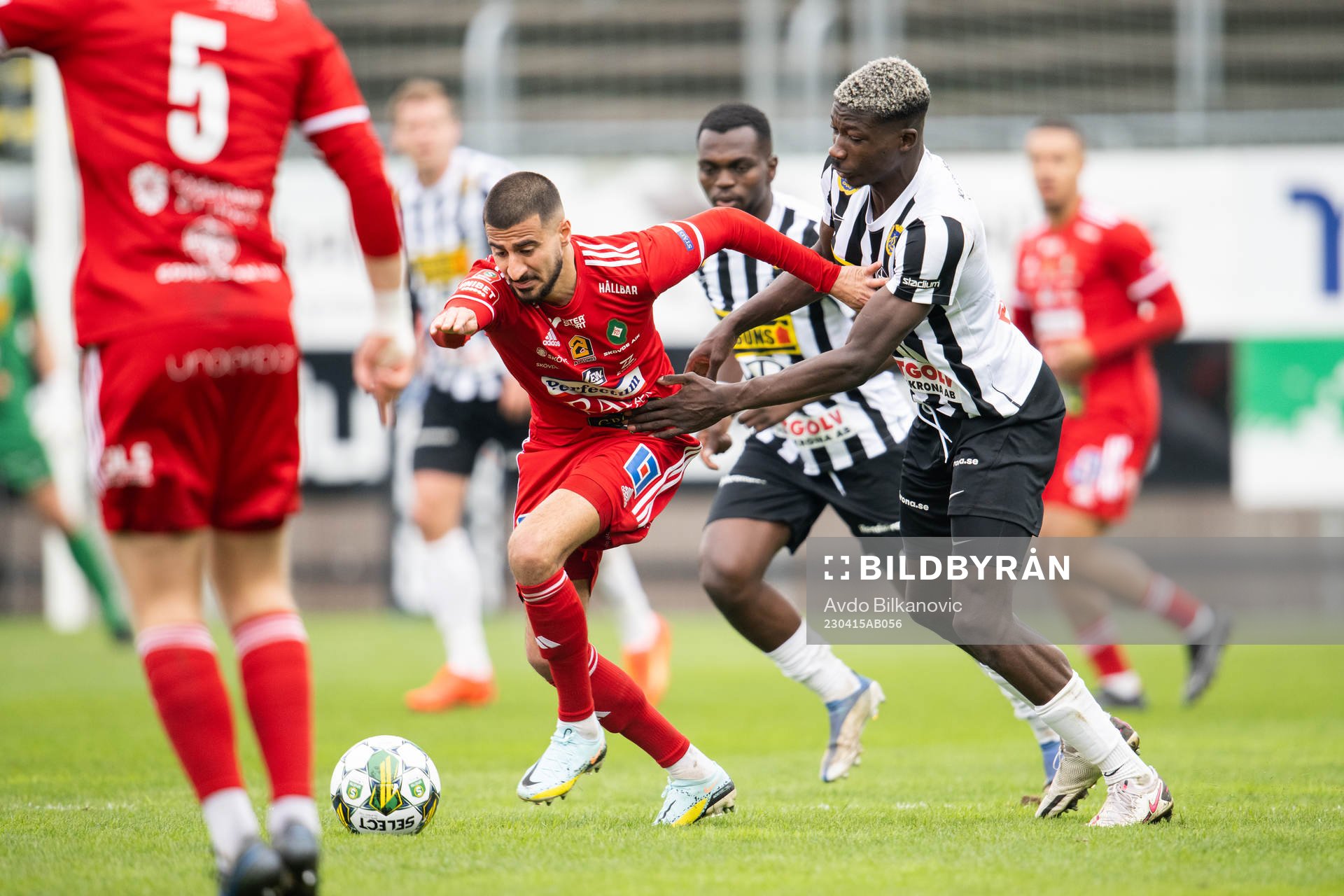 Landskronas Ousmane Diawara mot Skövde AIKs Elmar Abraham