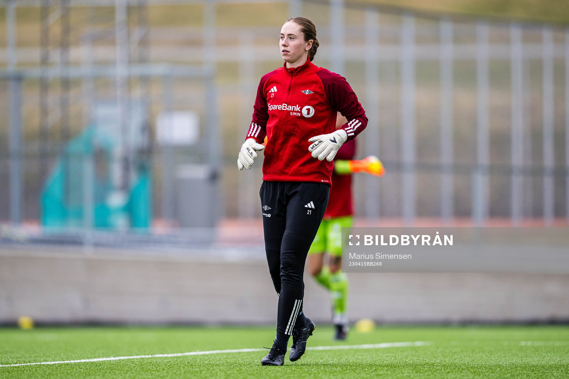 Karen Oline Sneve of Rosenborg warms up