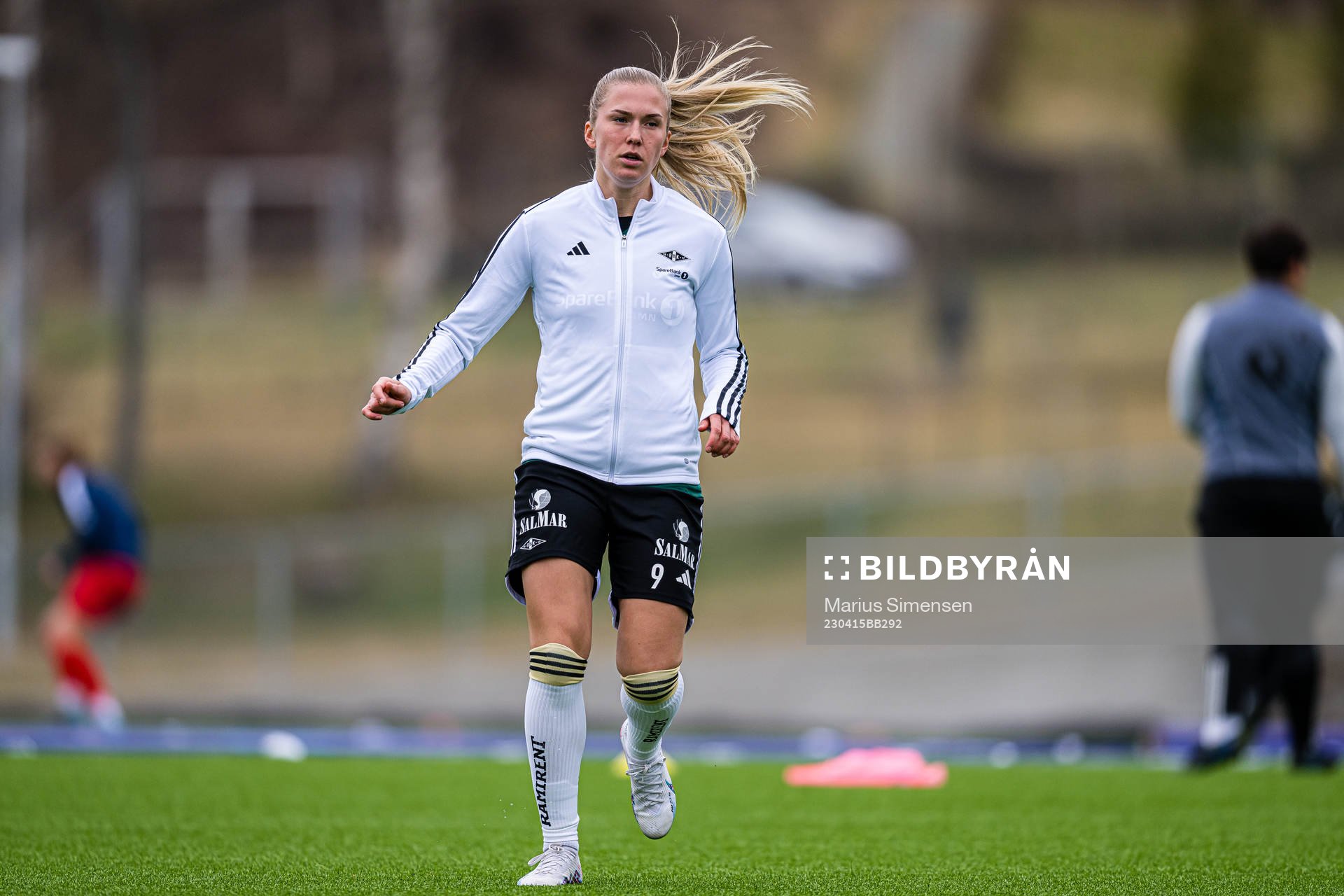 Emilie Nautnes of Rosenborg warms up