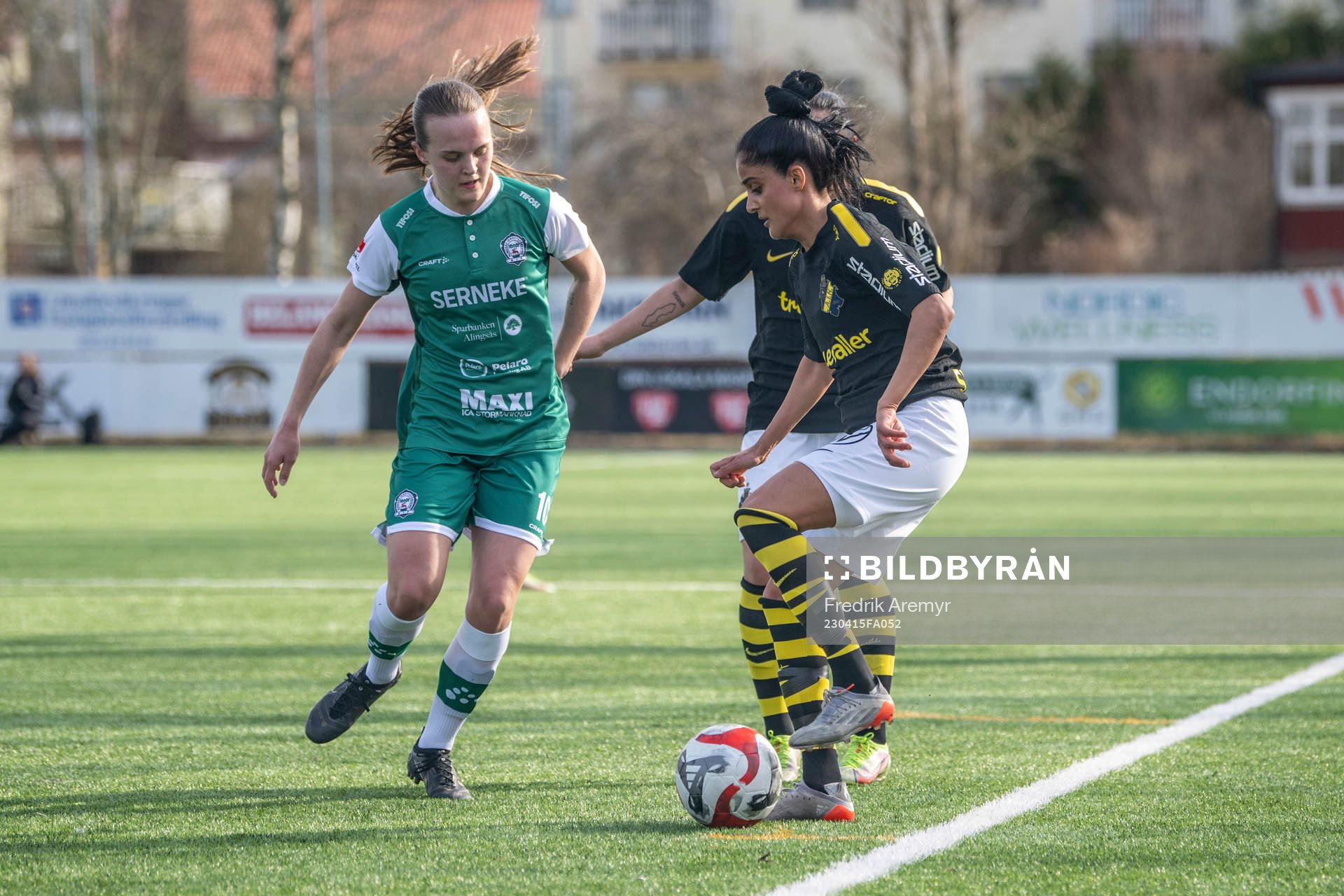 Alingsås Alma Öberg, AIKs Michelle Rojas Flores och