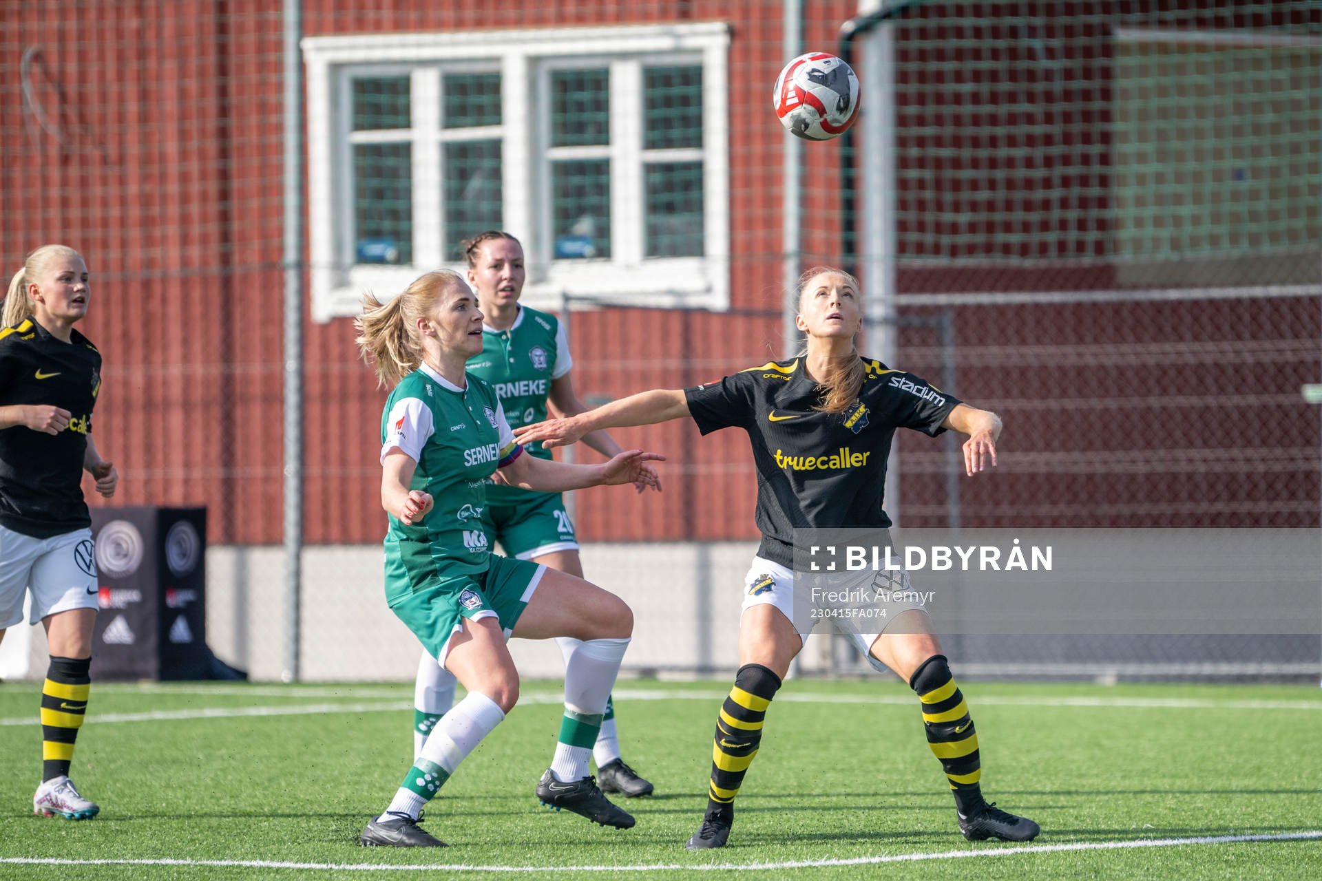Alingsås Moa Jarl och AIKs Moa Sjöström