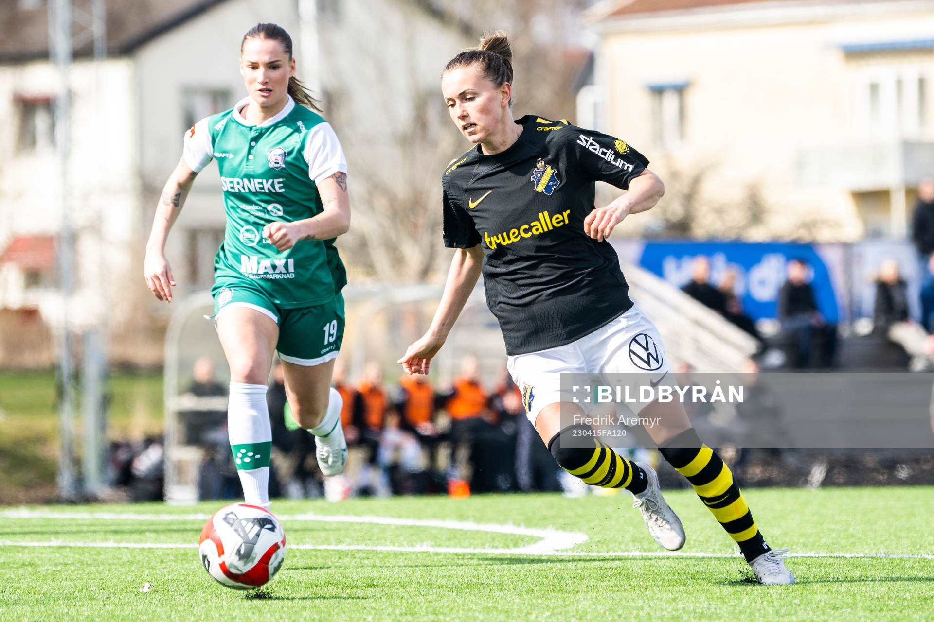 Alingsås Ebba Ranieli och AIKs Adelisa Grabus
