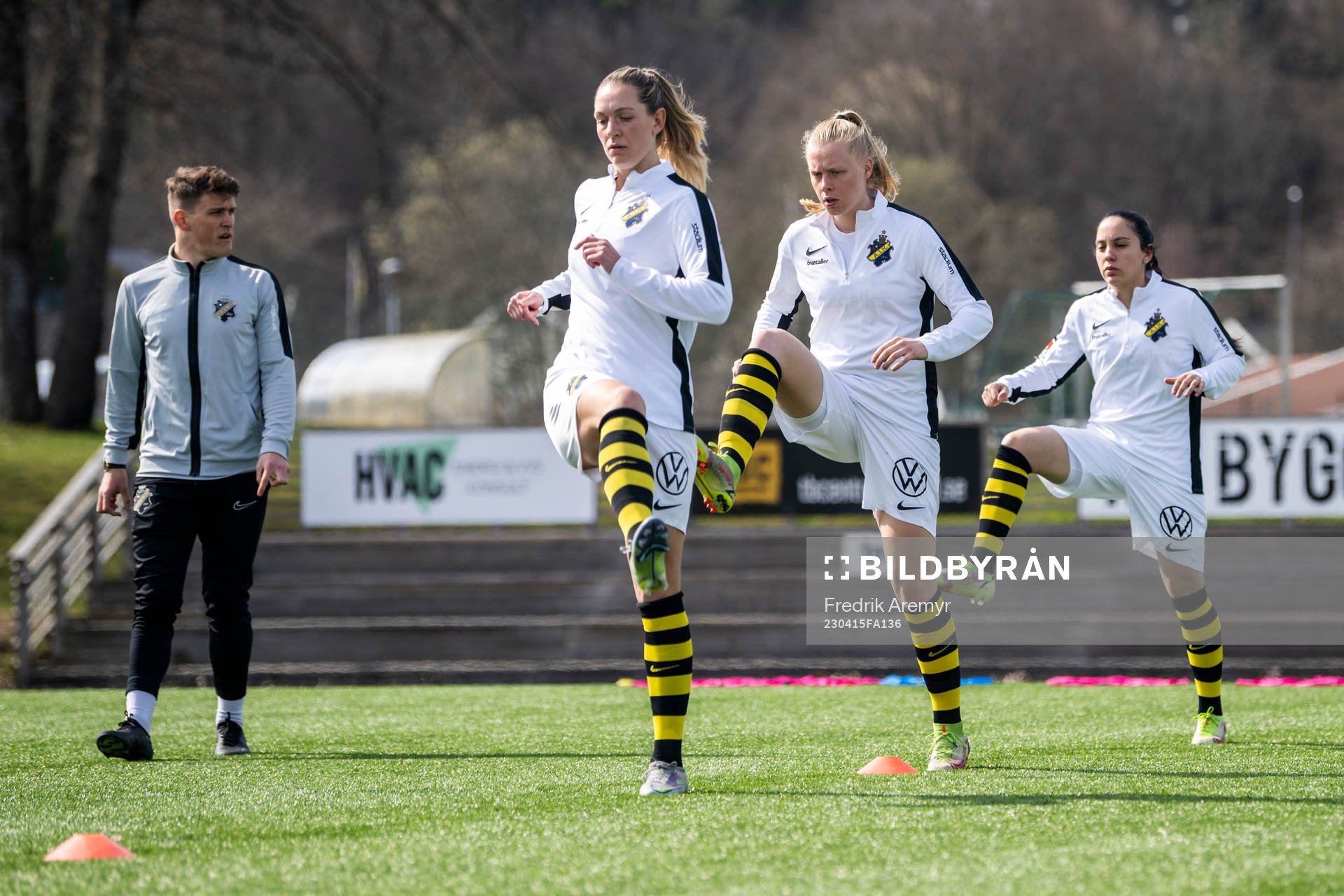 AIKs fystränare Jack Baldwin, Jennie Nordin, Sofia Parkner