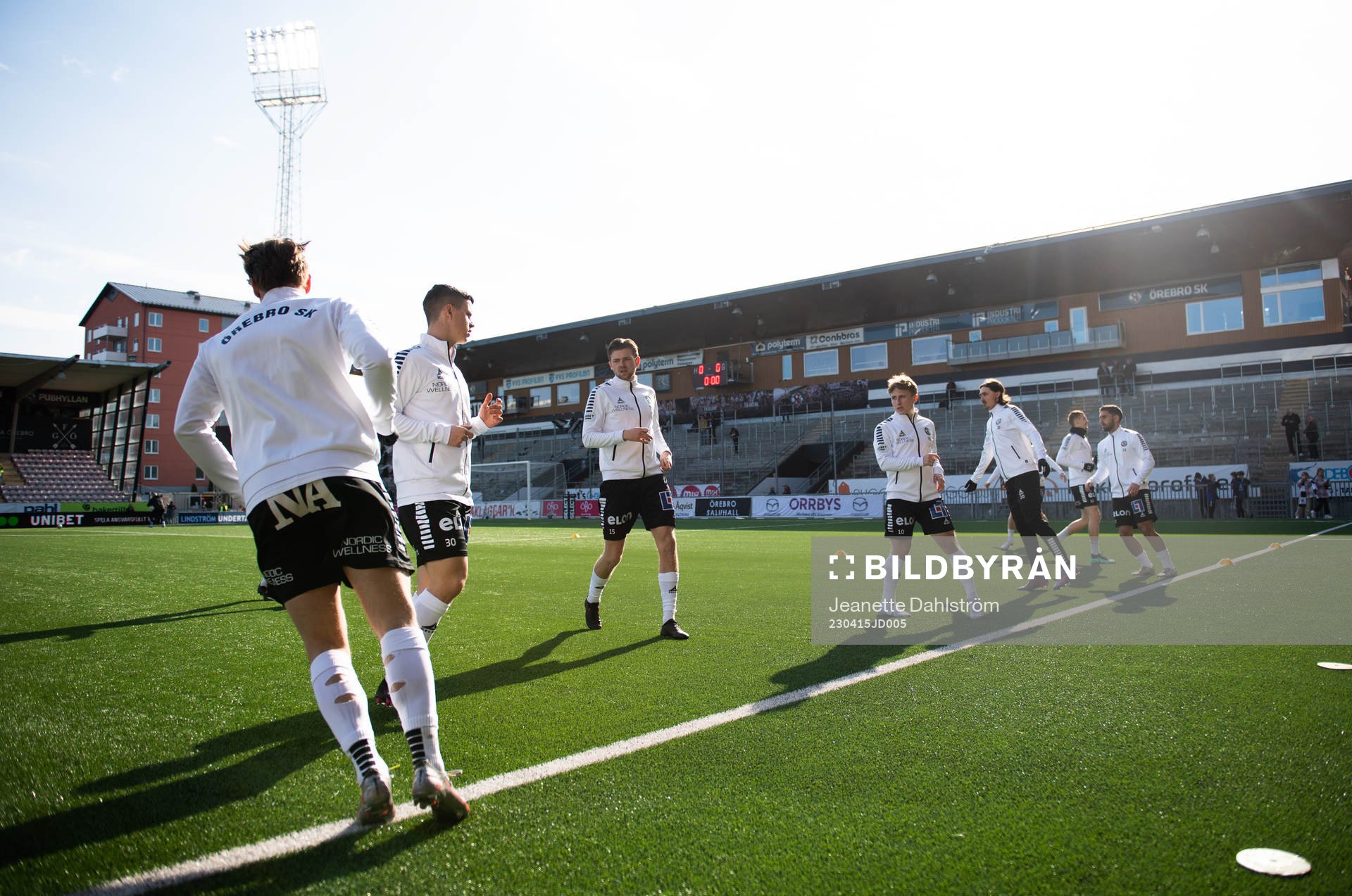 Örebros spelare värmer upp