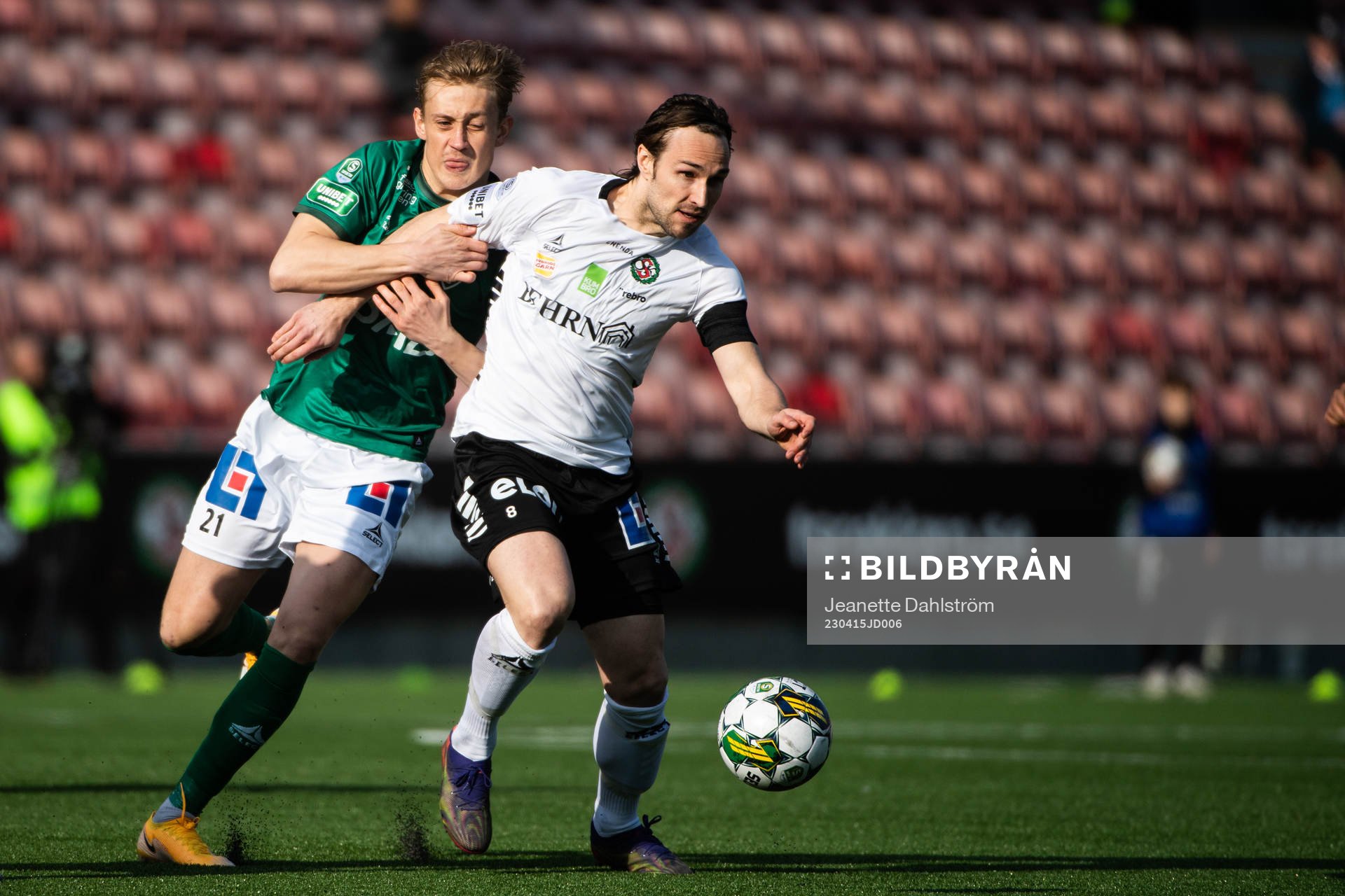 Brages Henry Sletsjøe och Örebros Kevin Walker