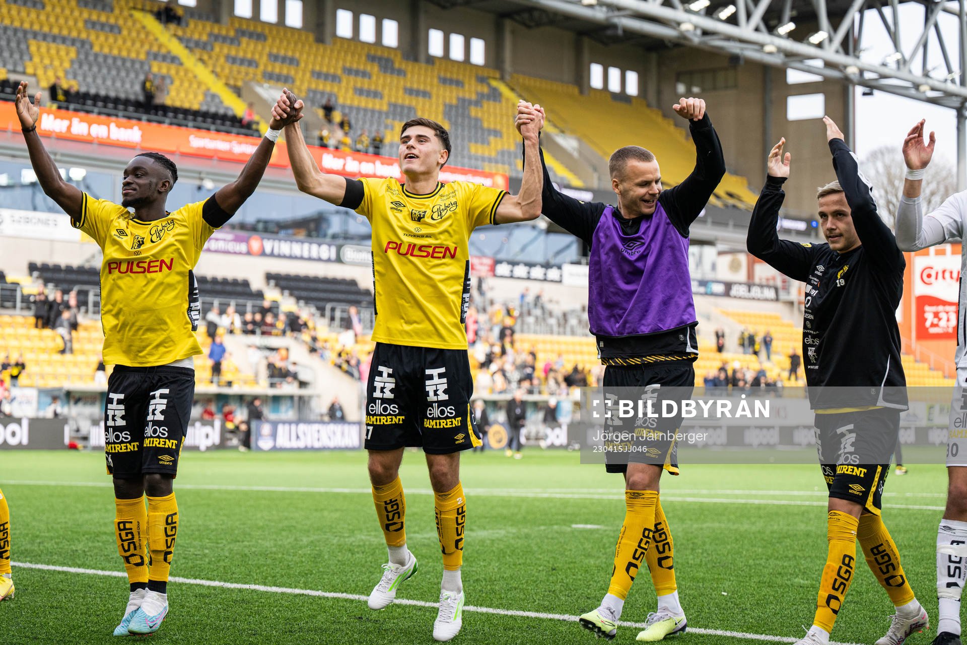 Elfsborgs spelare jublar efter fotbollsmatchen i Allsvenskan mellan Elfsborg och Brommapojkarna den 15 april 2023 i Borås. 