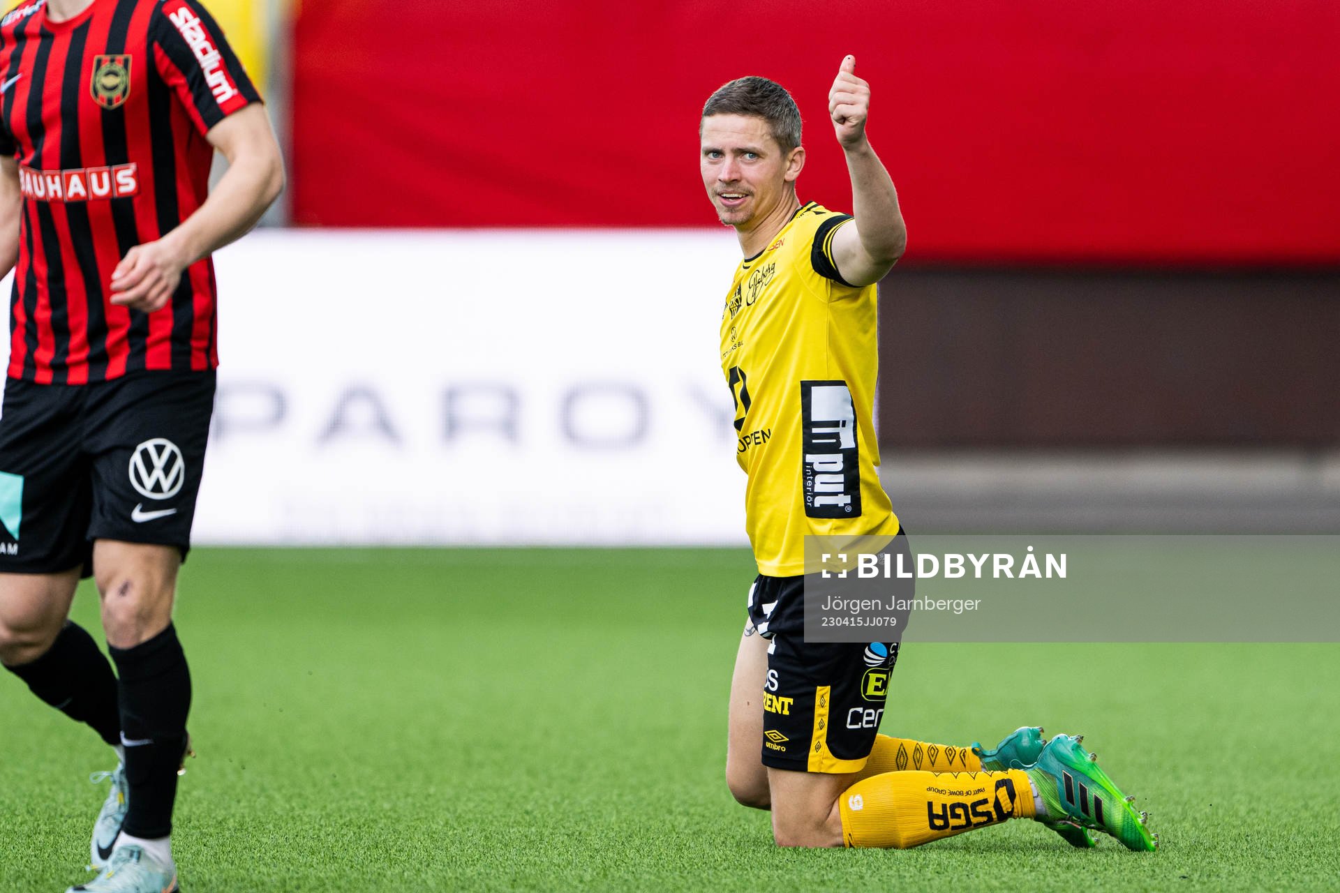 Elfsborgs Andre Ibsen Rømer gör tummen upp