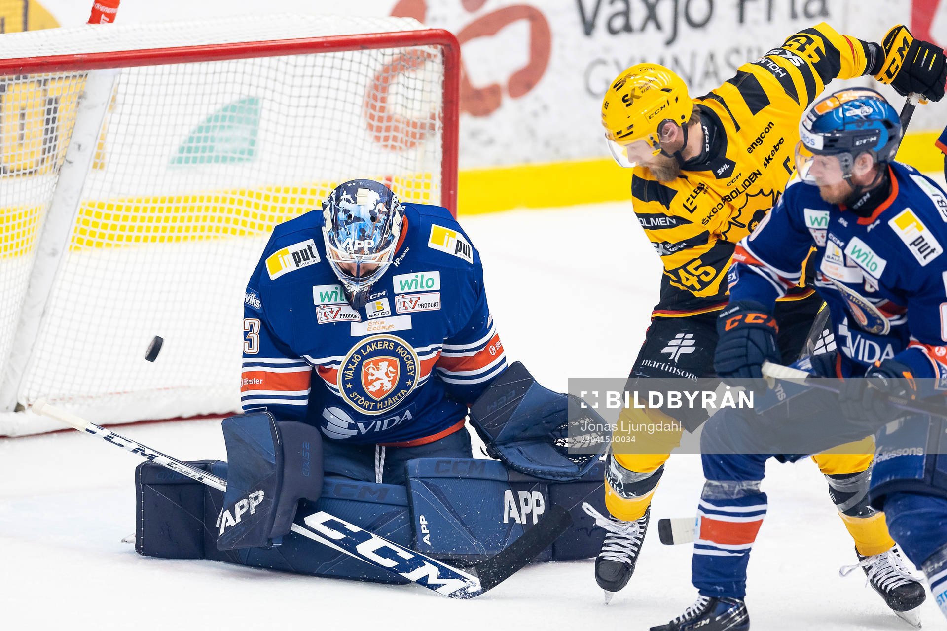 Skellefteås Oscar Möller gör mål 0-1 bakom Växjös