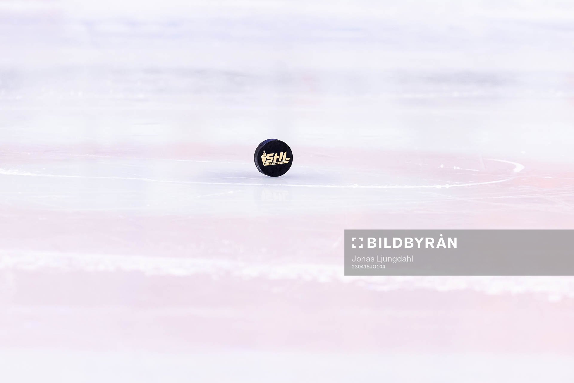 Matchpuck på isen