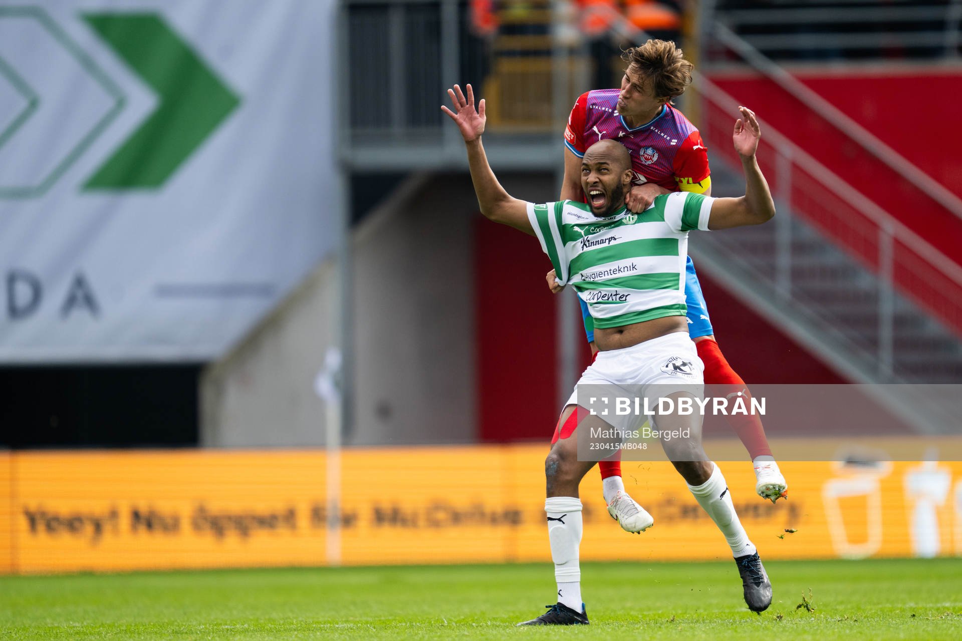 Helsingborgs Thomas Pauck Rogne och Västerås SKs Jabir