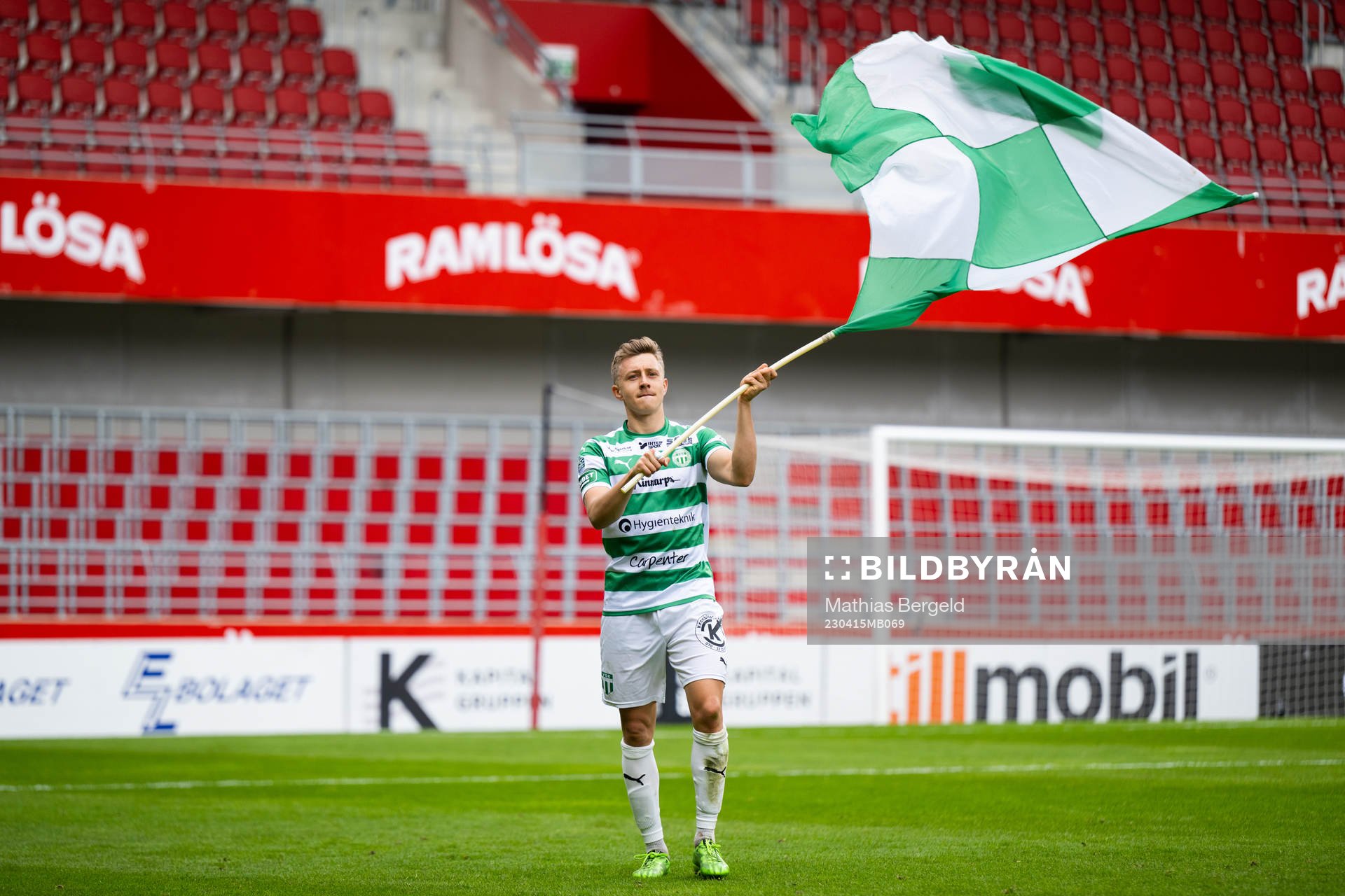 Västerås SKs Simon Gefvert jublar