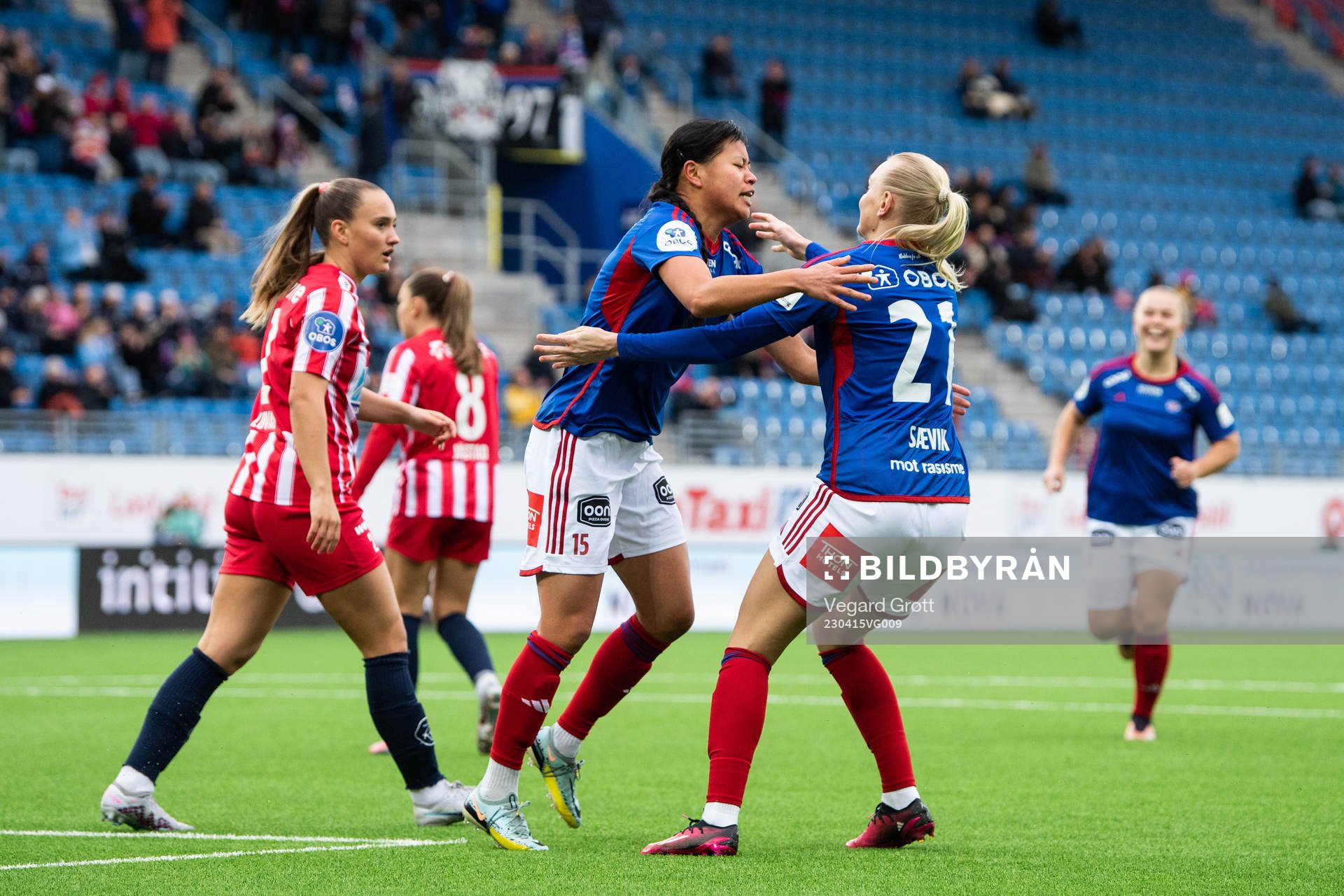 Ylinn Tennebø celebrates