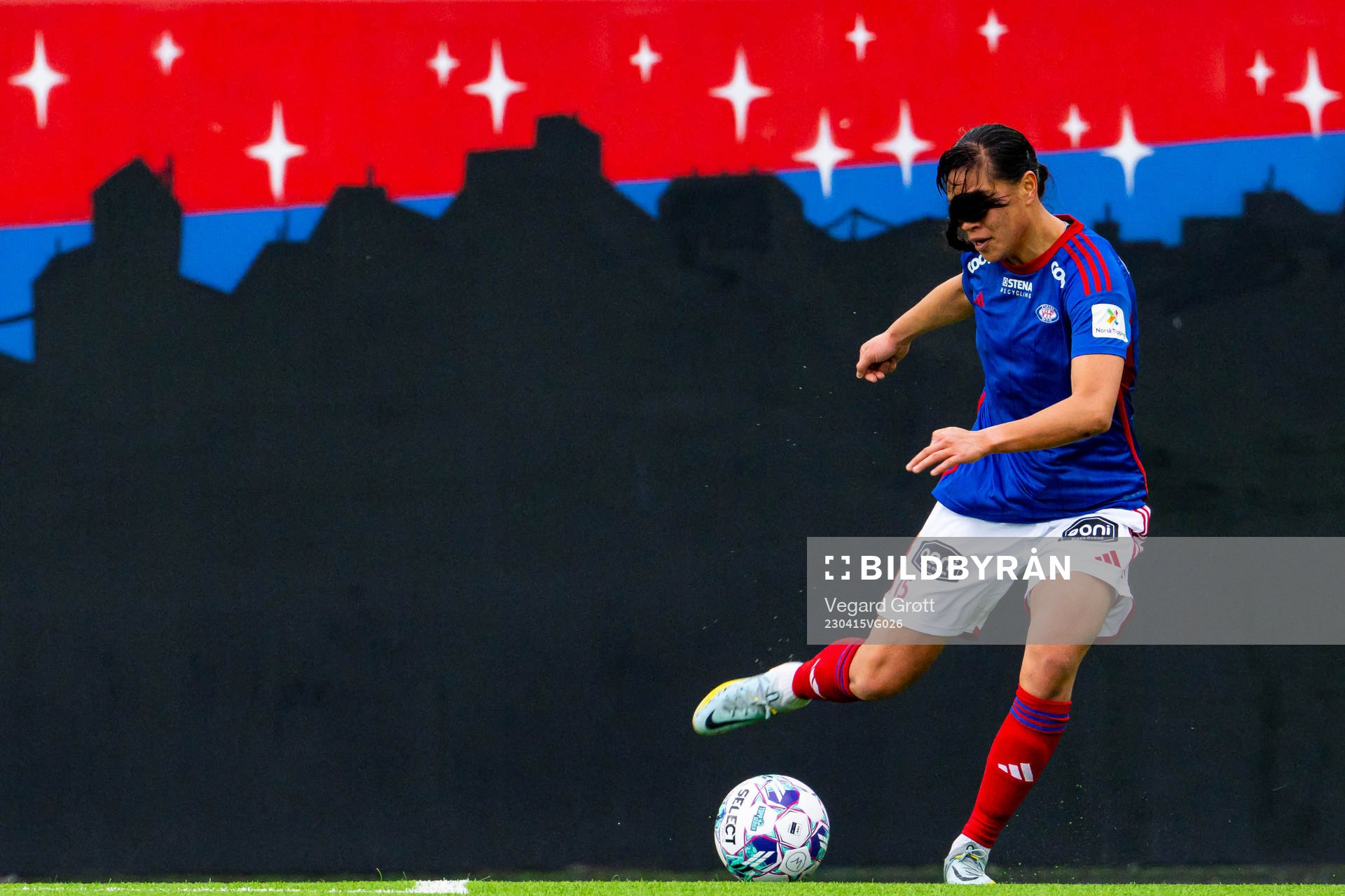 Ylinn Tennebø of Vålerenga