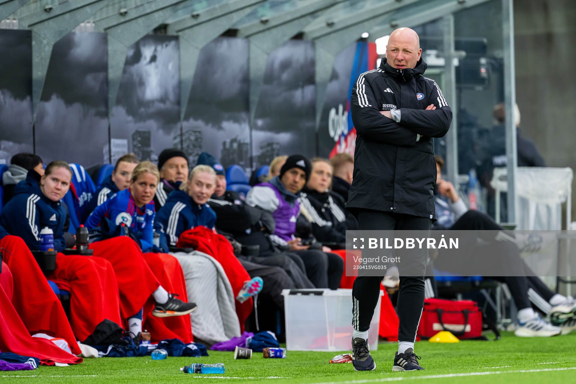 Nils Lexerød, head coach of Vålerenga, during the Toppserien football match between Vålerenga and Avaldsnes on April 15, 2023 in Oslo. 