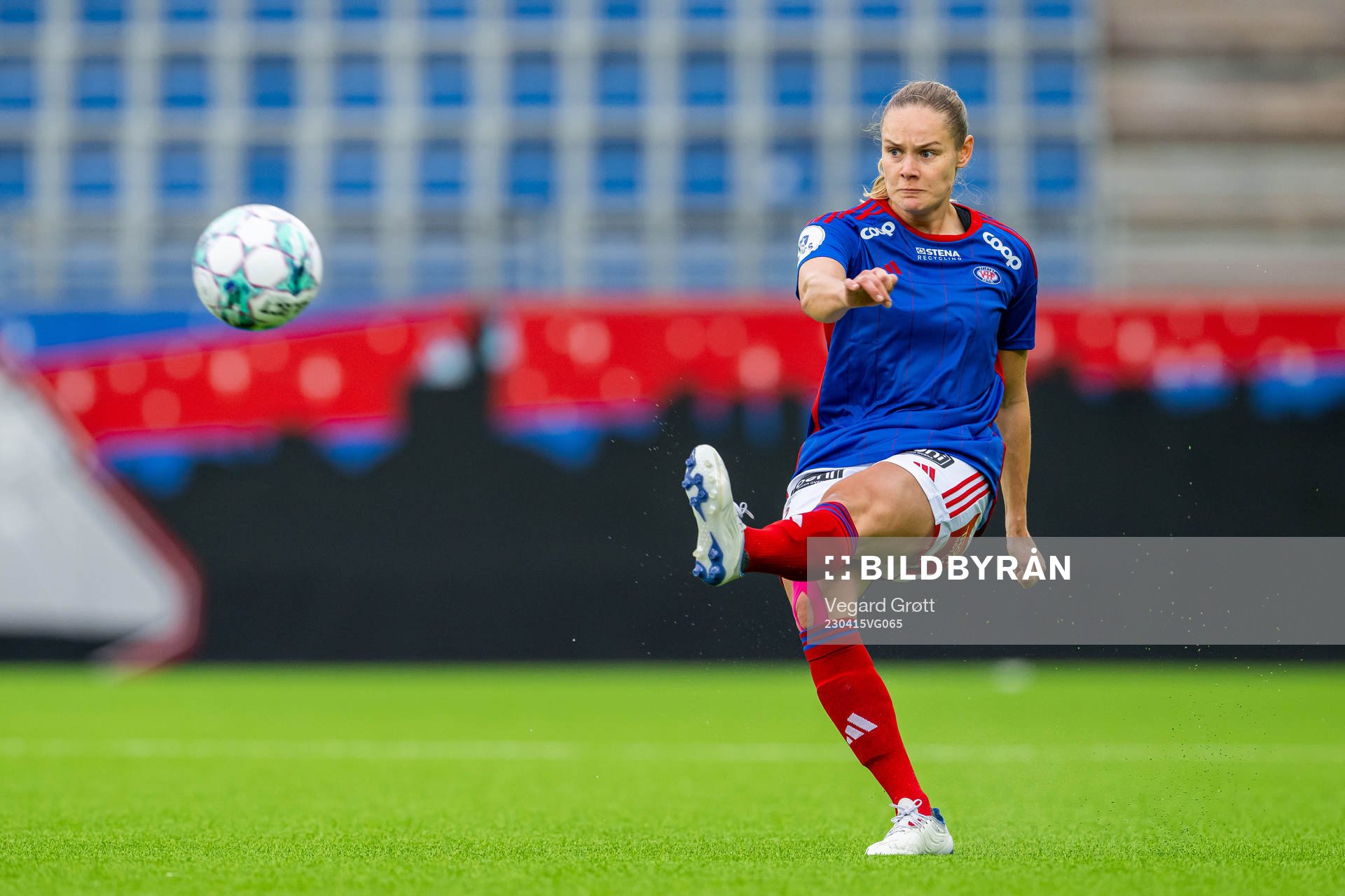 Andrine Tomter of Vålerenga during the Toppserien football match between Vålerenga and Avaldsnes on April 15, 2023 in Oslo. 