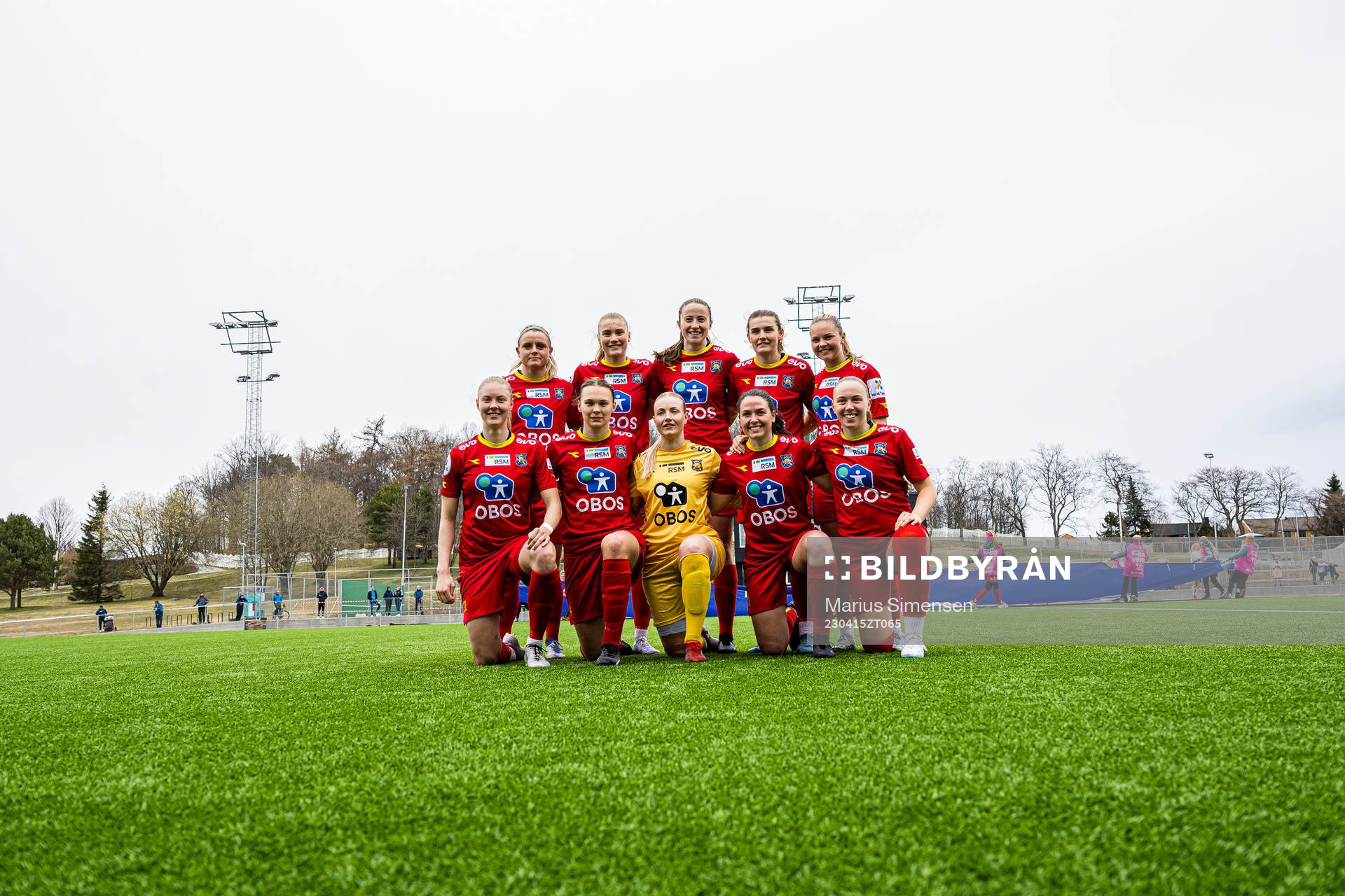 The starting eleven of Røa, from the top left; Kristin