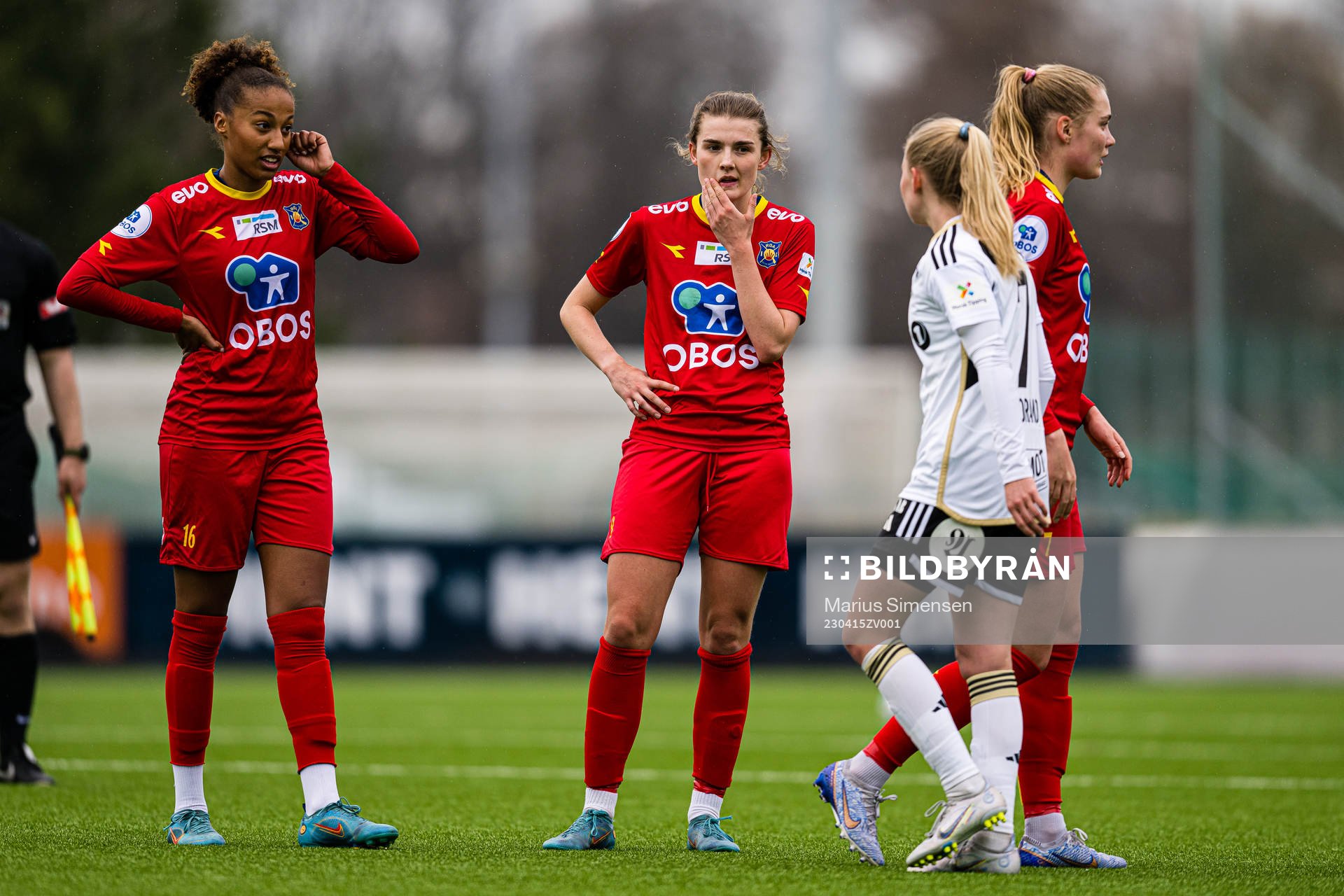 Cassandra Bogere of Røa looks dejected