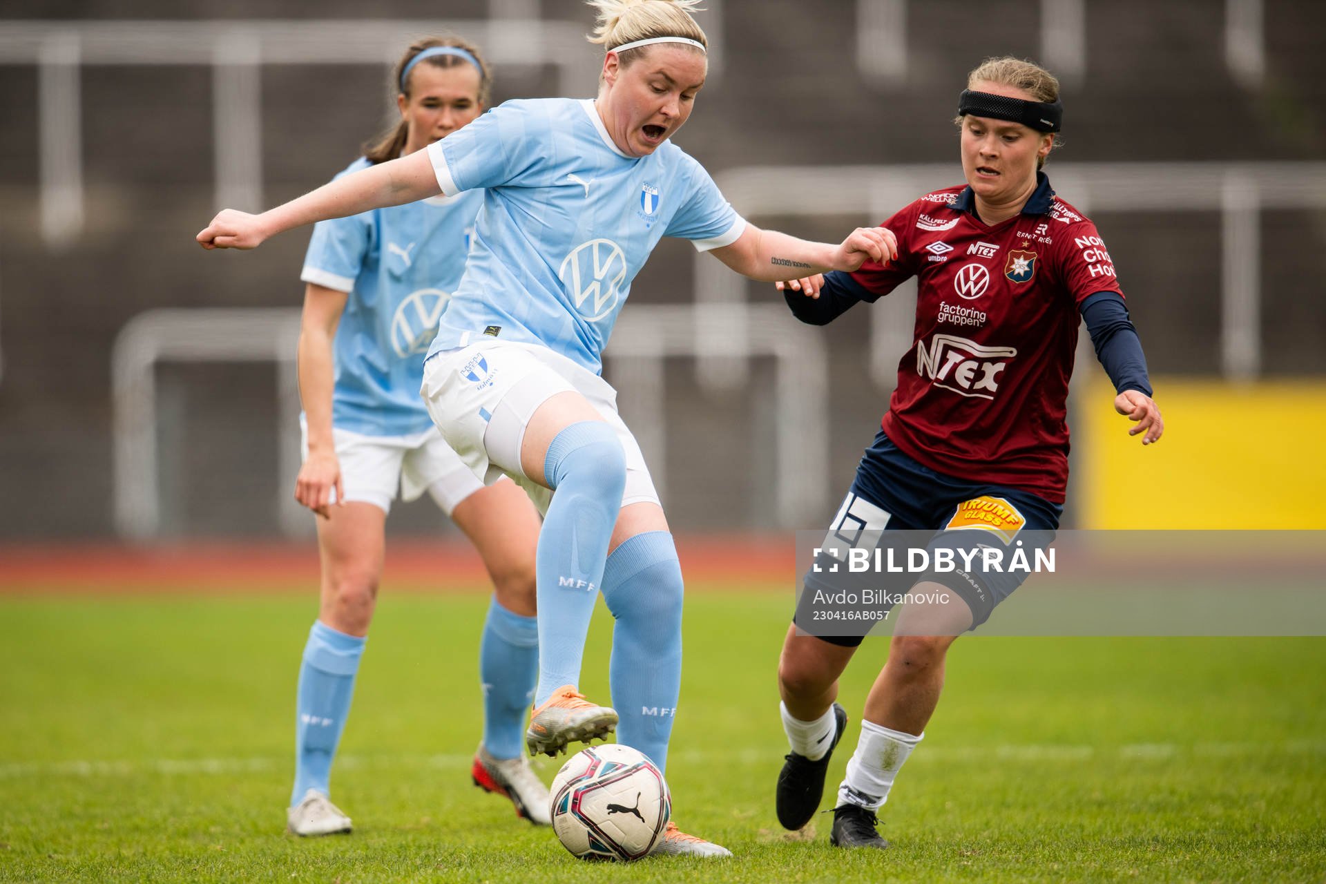 Malmö FFs Rebecka Holm och Örgrytes Alva Persson