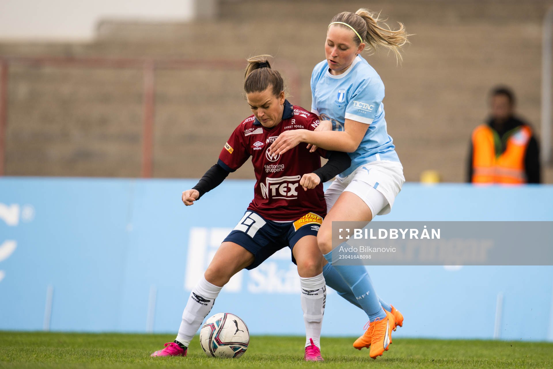Malmö FFs Petronella Winblad och Örgrytes Frida Bremer