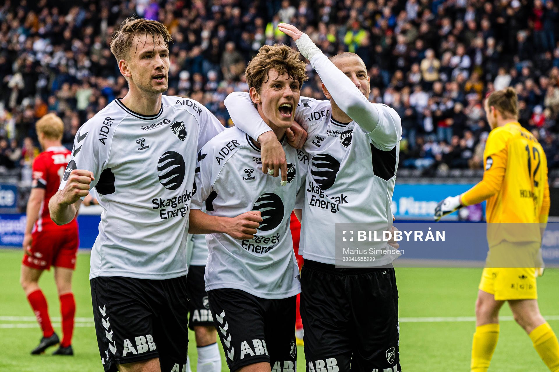 Filip Jørgensen of Odd celebrates