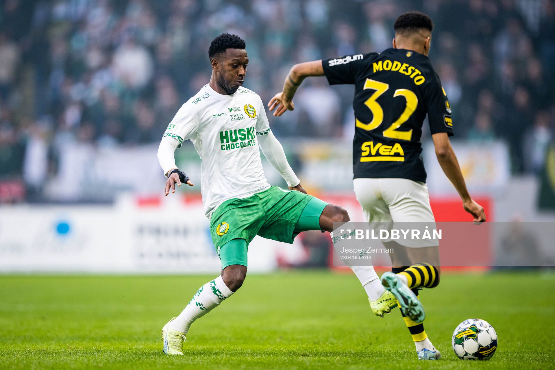 Hammarbys Shaquille Pinas och AIKs Rui Modesto