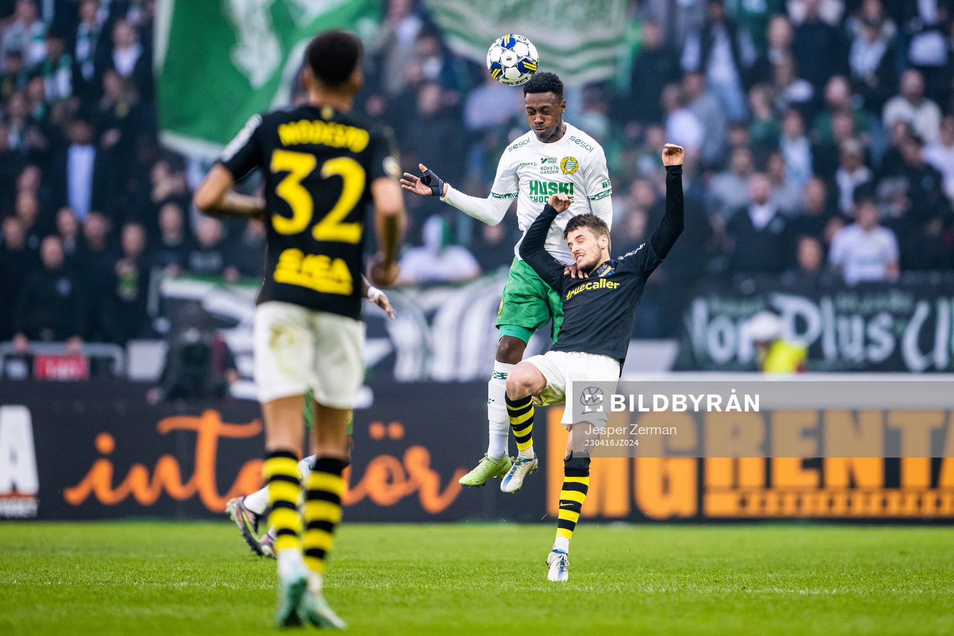 Hammarbys Shaquille Pinas och AIKs Vincent Thill