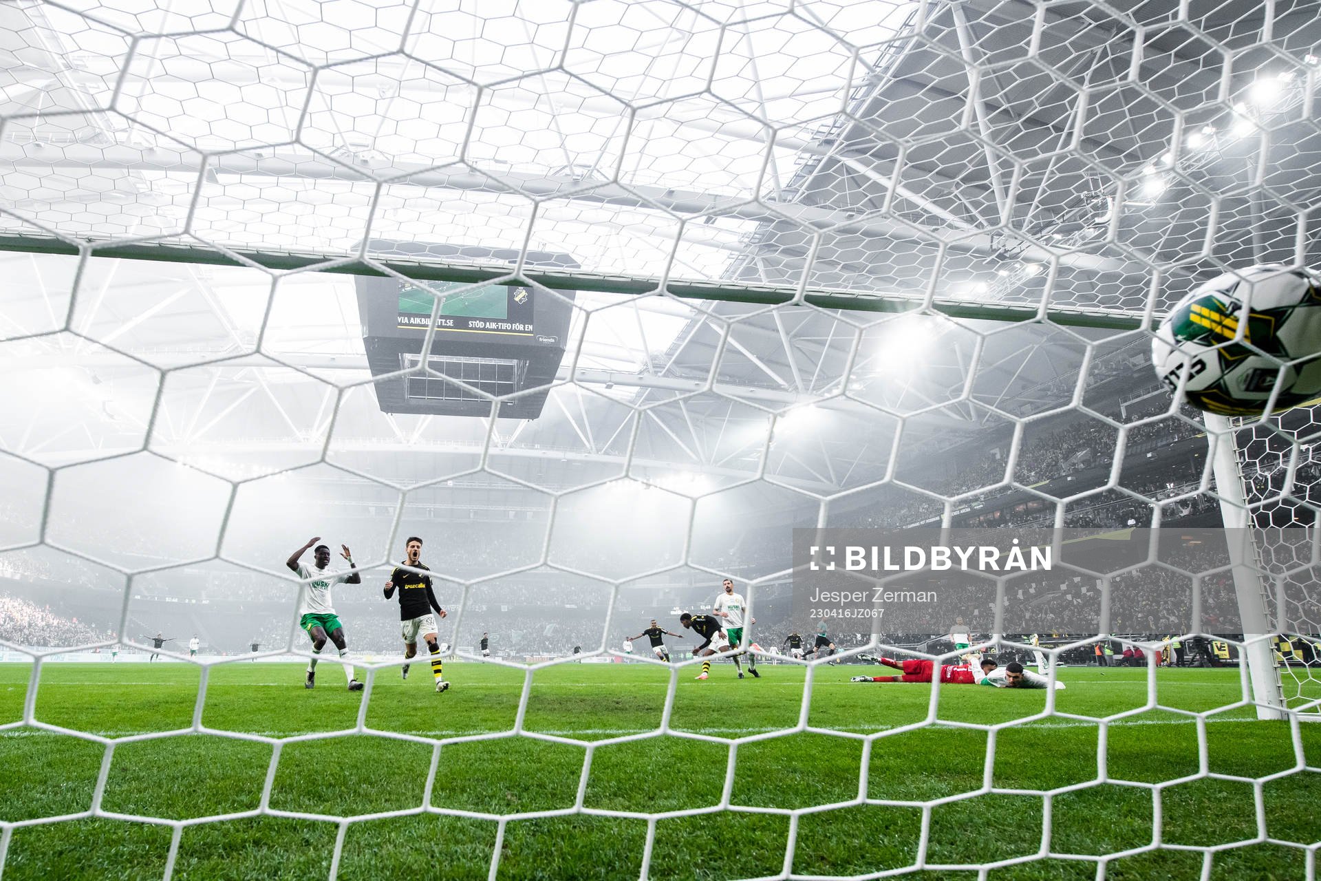AIKs Alexander Fesshaie Beraki gör 2-0 på Hammarbys