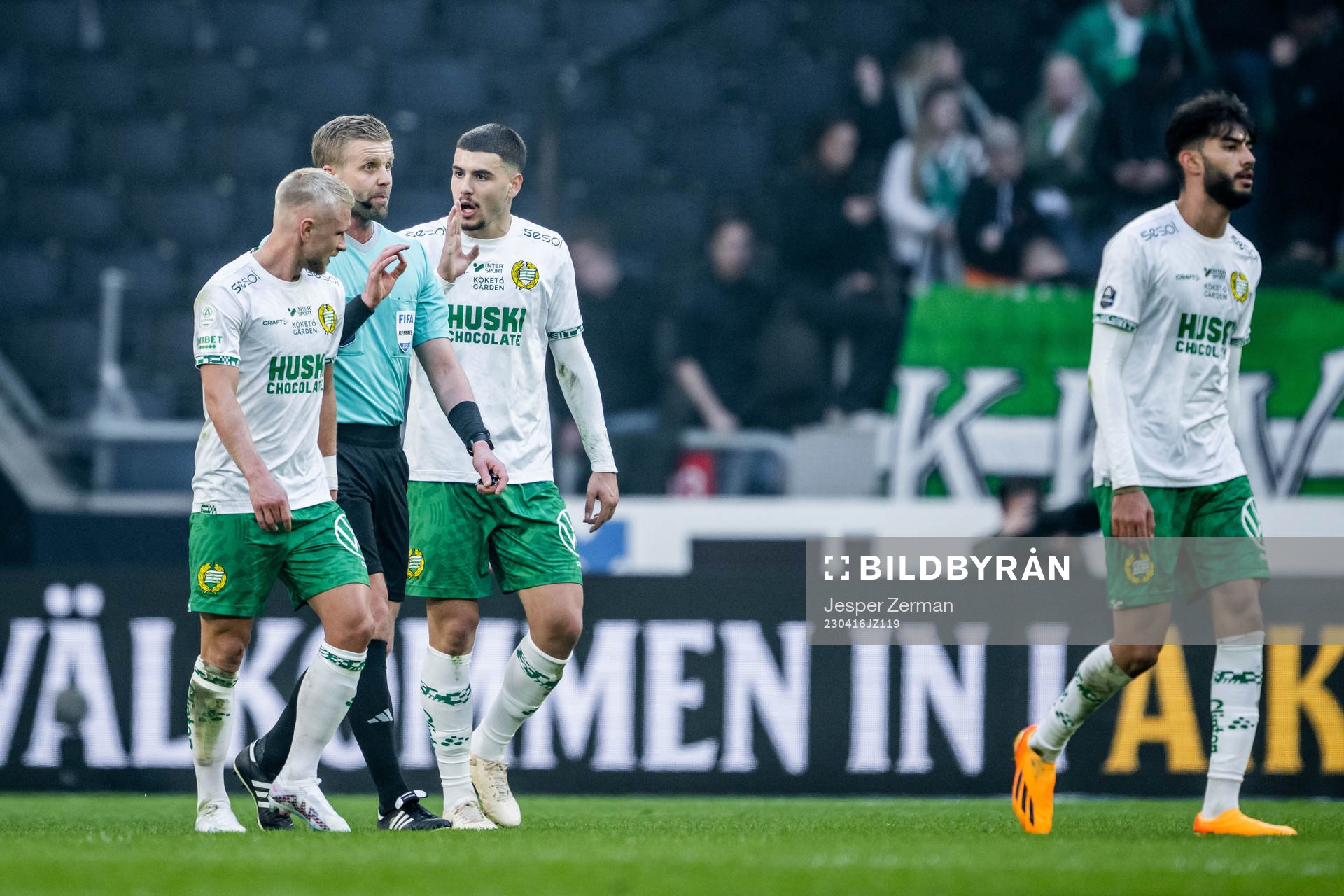 Hammarbys Simon Strand och Edvin Kurtulus i samtal med