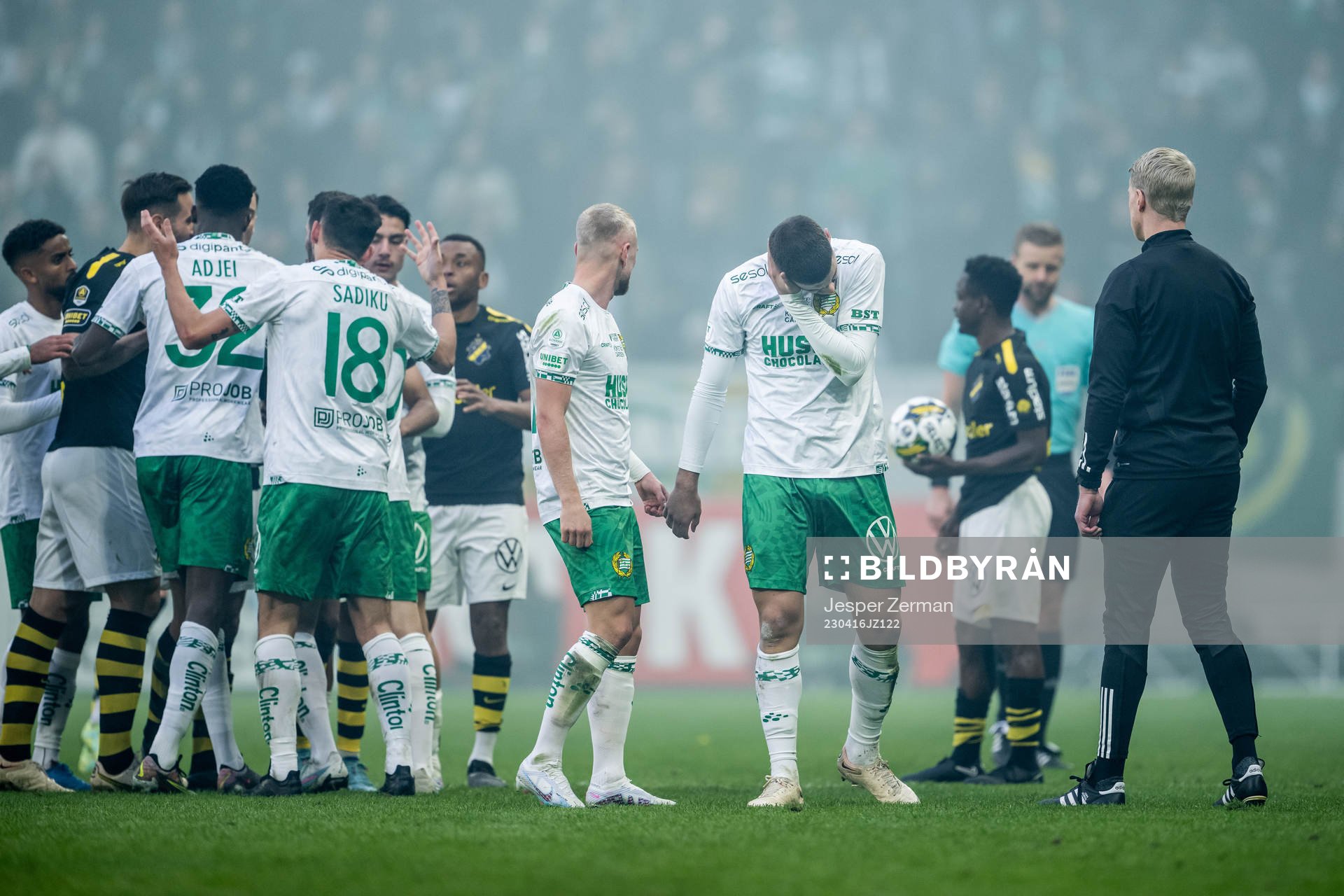 Hammarbys Edvin Kurtulus tar sig för huvudet