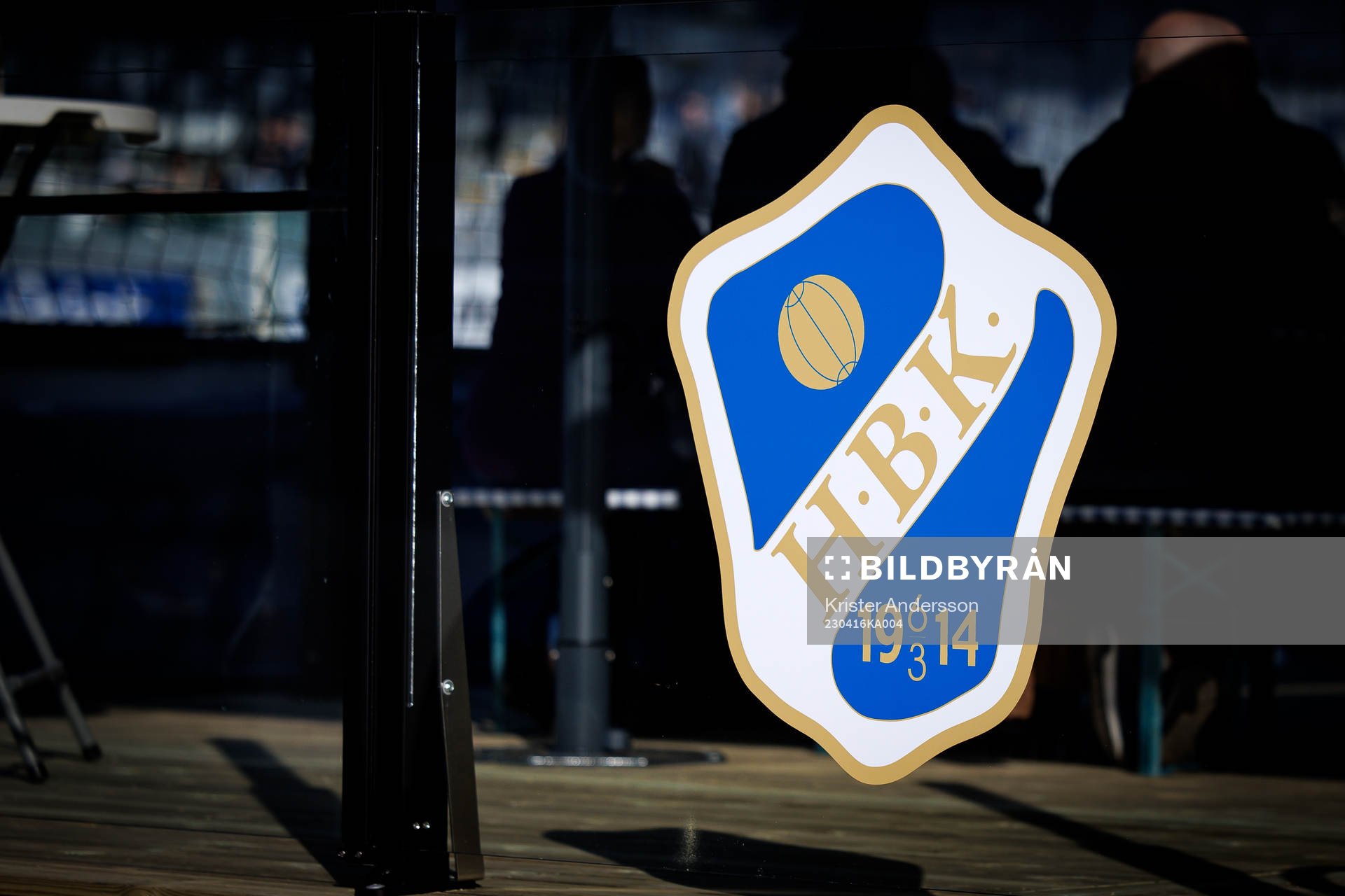 Logo på medlemspuben före fotbollsmatchen i Allsvenskan