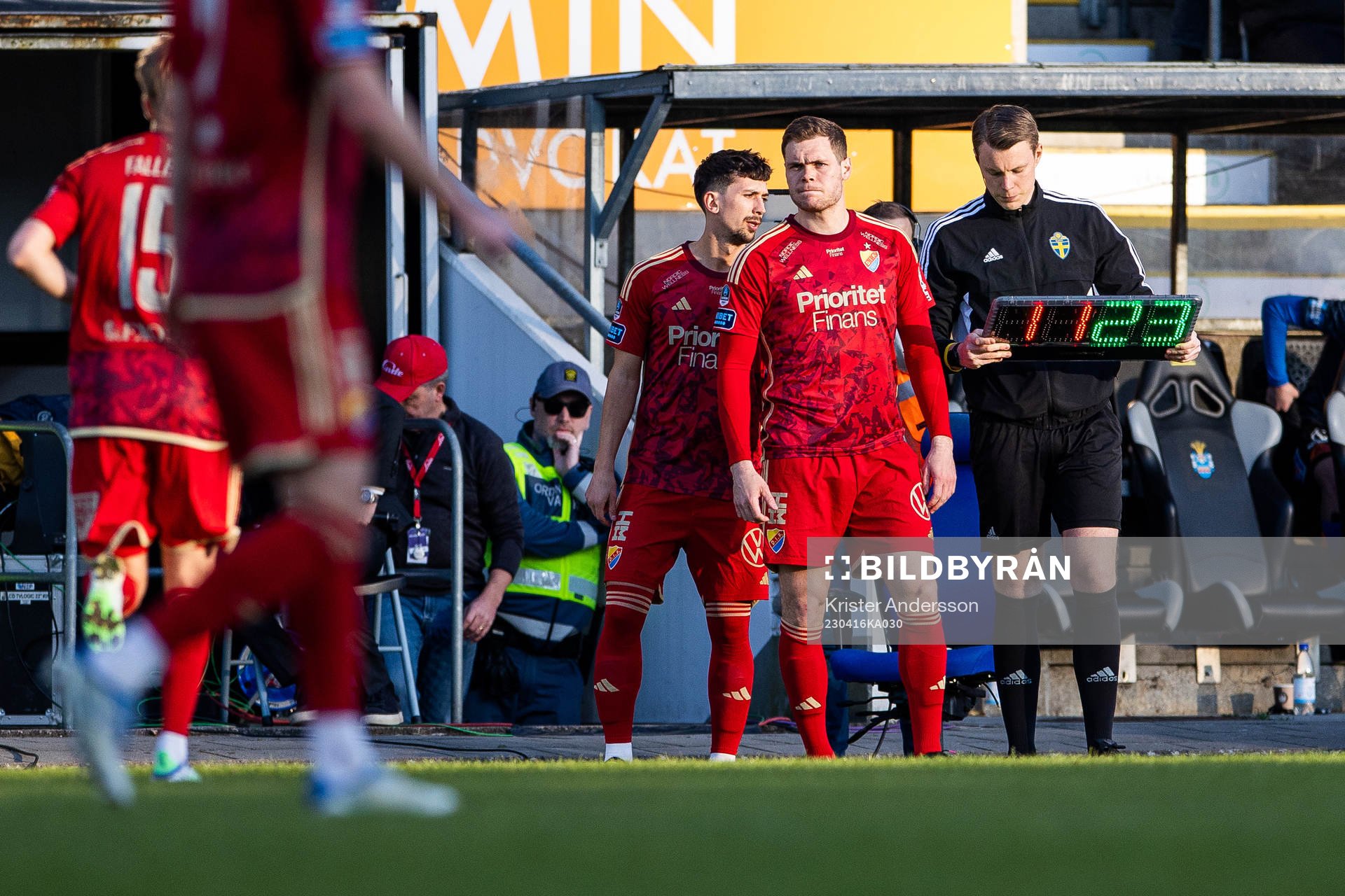Djurgårdens Gustav Wikheim och Jacob Bergström byts in