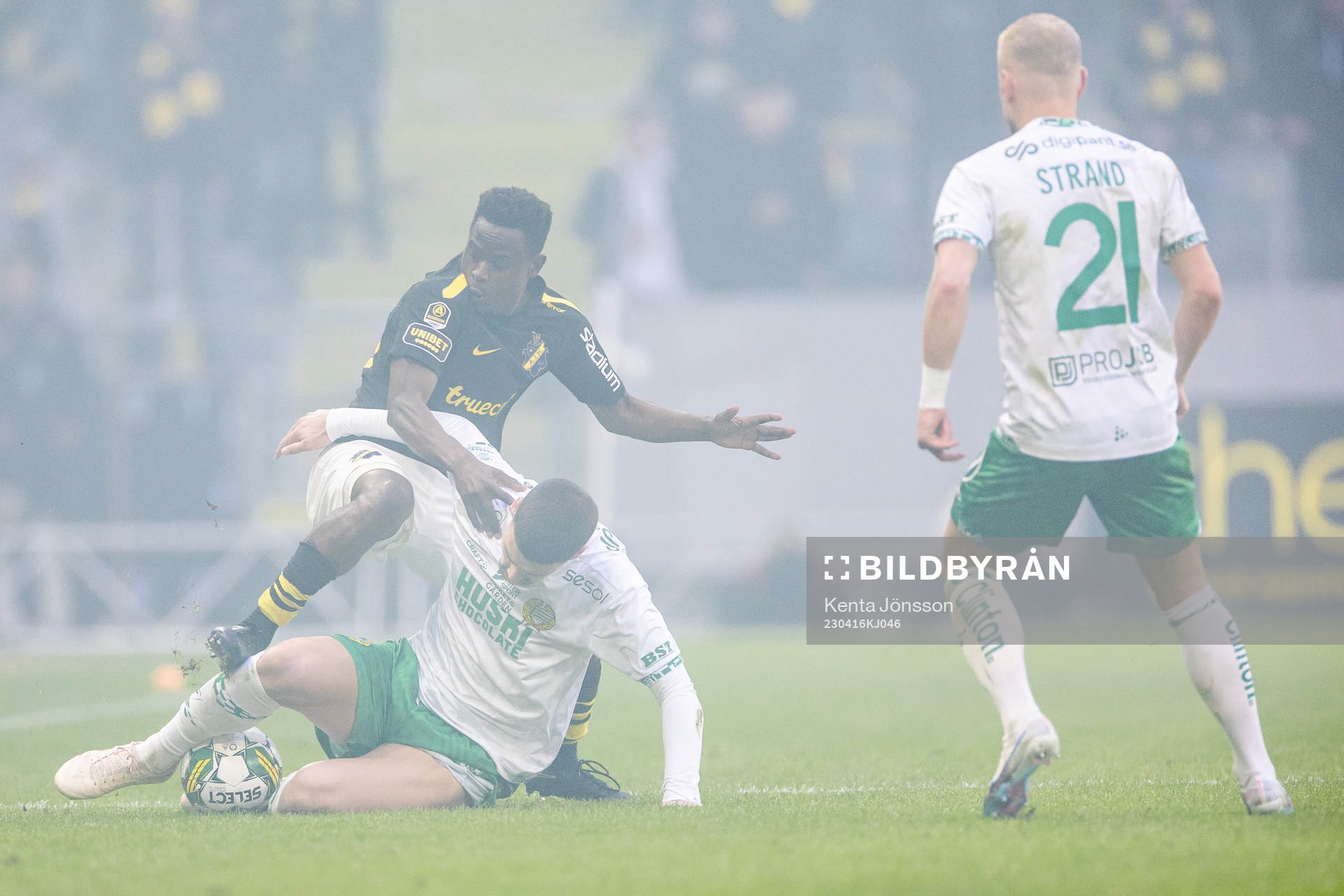 AIKs Erick Otieno och Hammarbys Edvin Kurtulus