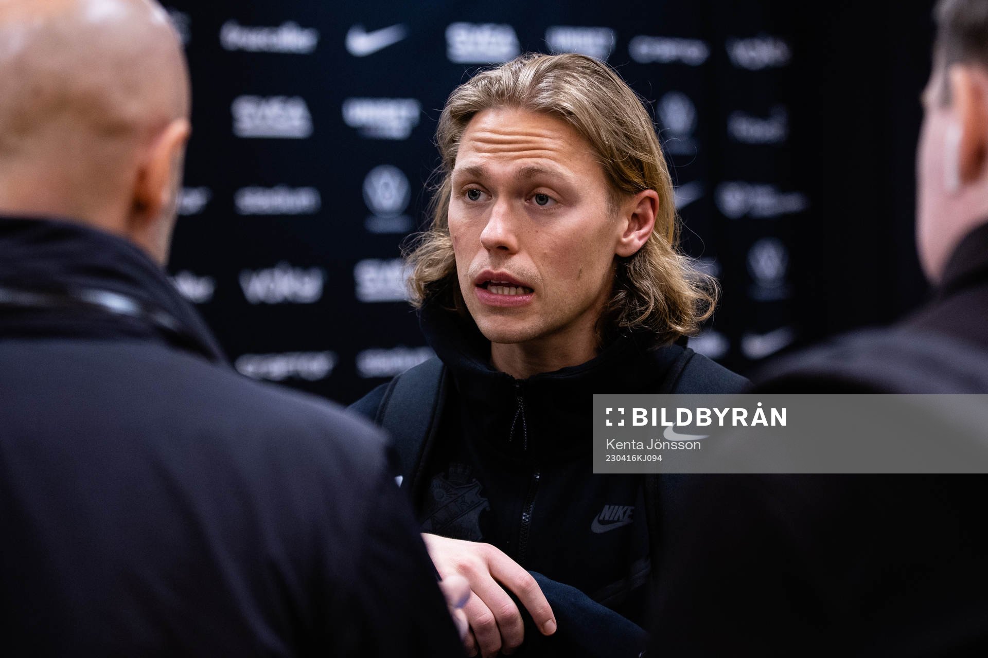 s Viktor Fischer