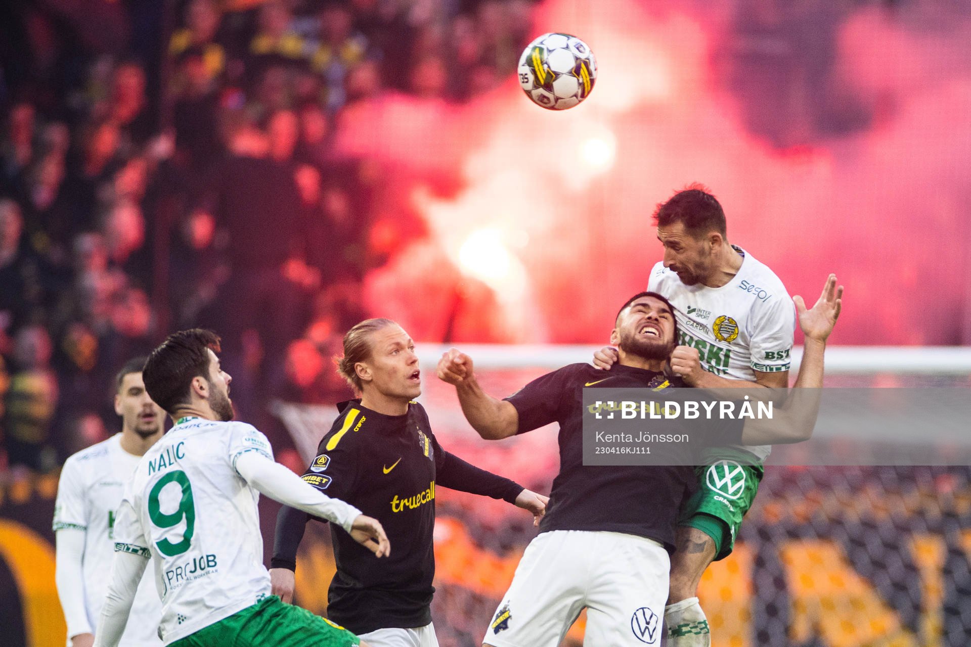 s Viktor Fischer och Omar Faraj