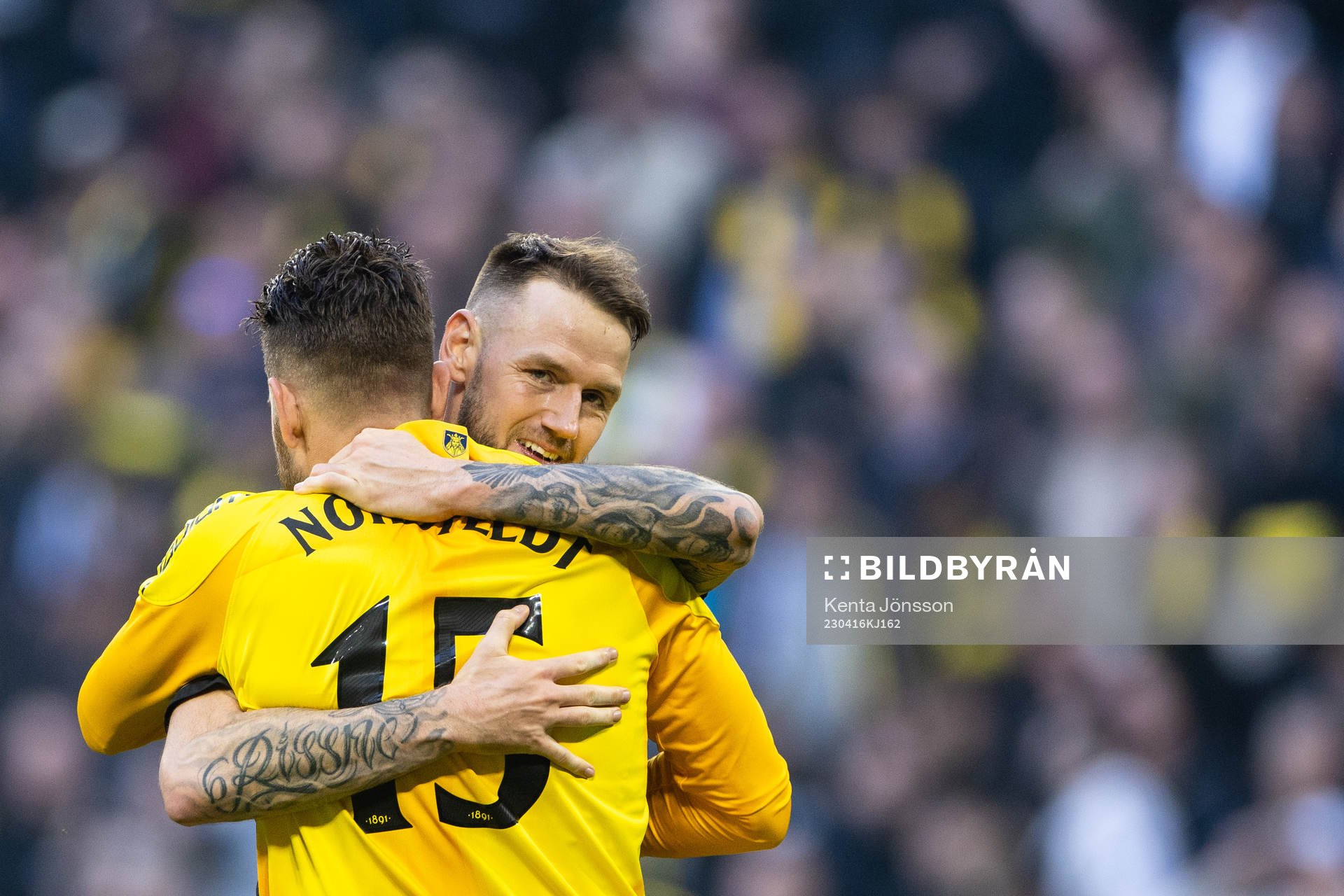 s Alexander Milosevic och målvakt Kristoffer Nordfeldt