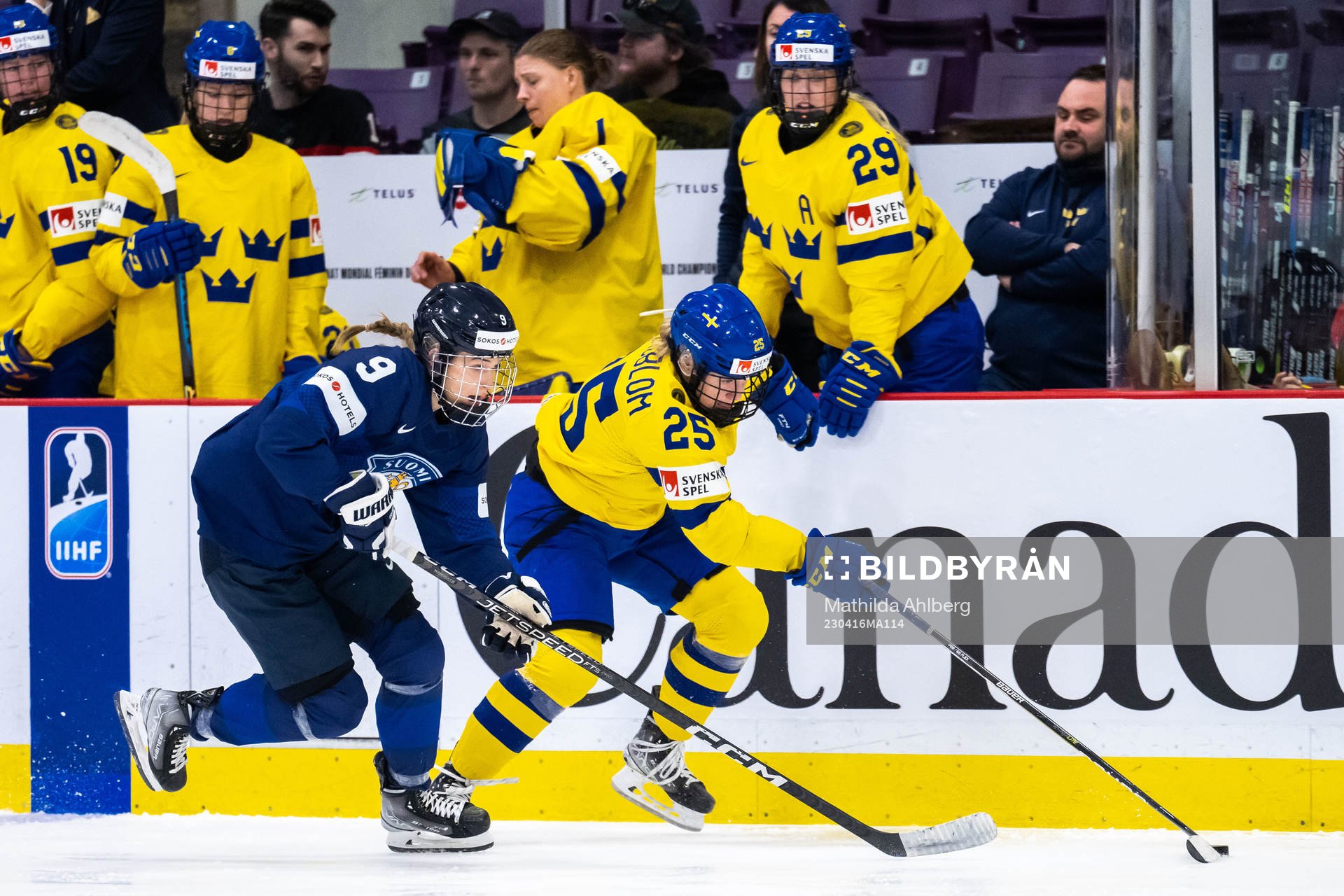 Nelli Laitinen of Finland and Lina Ljungblom of Sweden