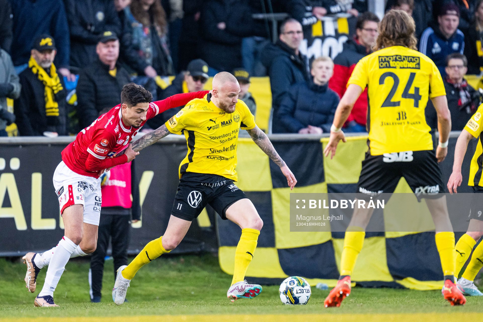Degerfors Peter Gwargis och Mjällbys Adam Ståhl