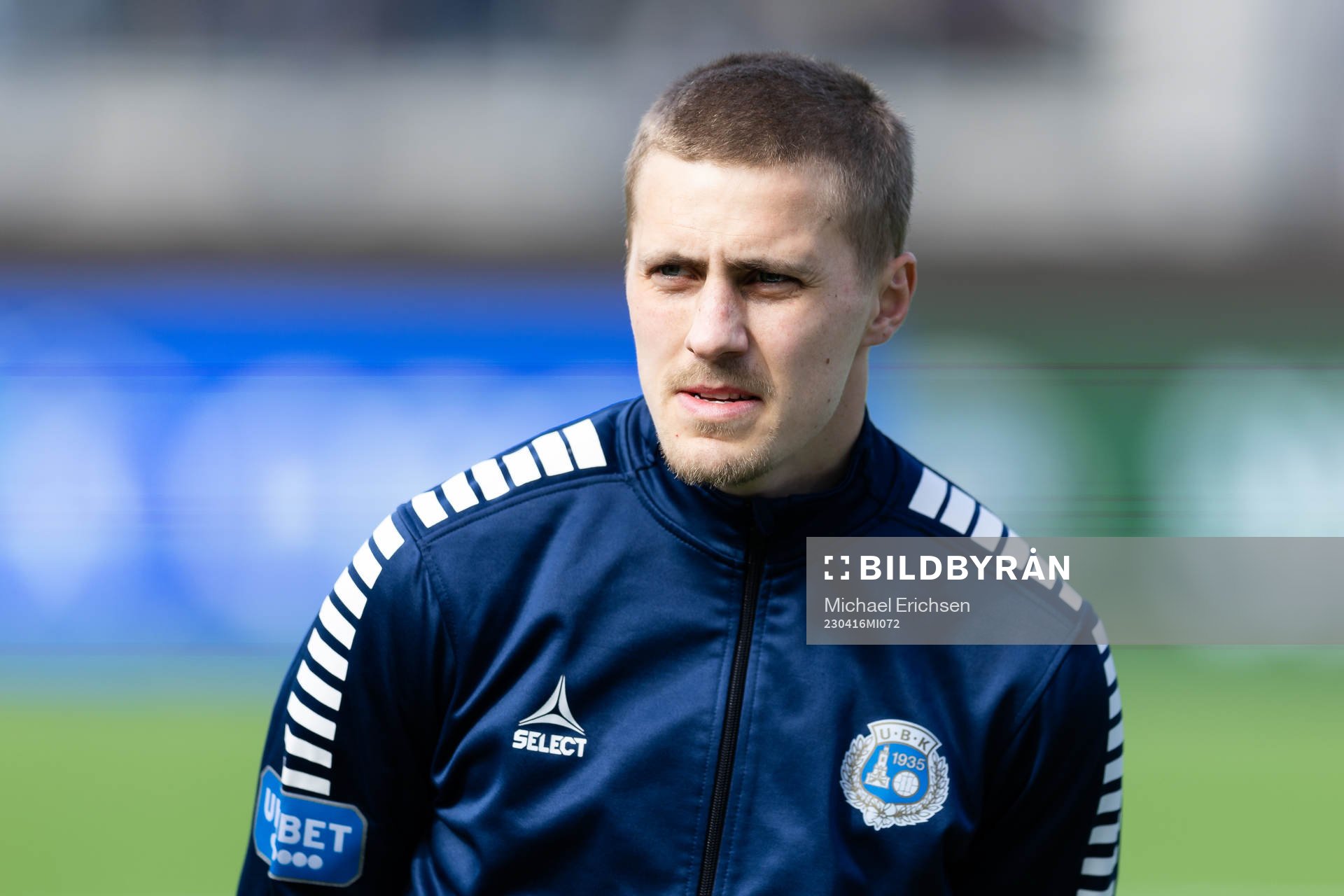 Utsiktens Erik Westermark på line up innan fotbollsmatchen